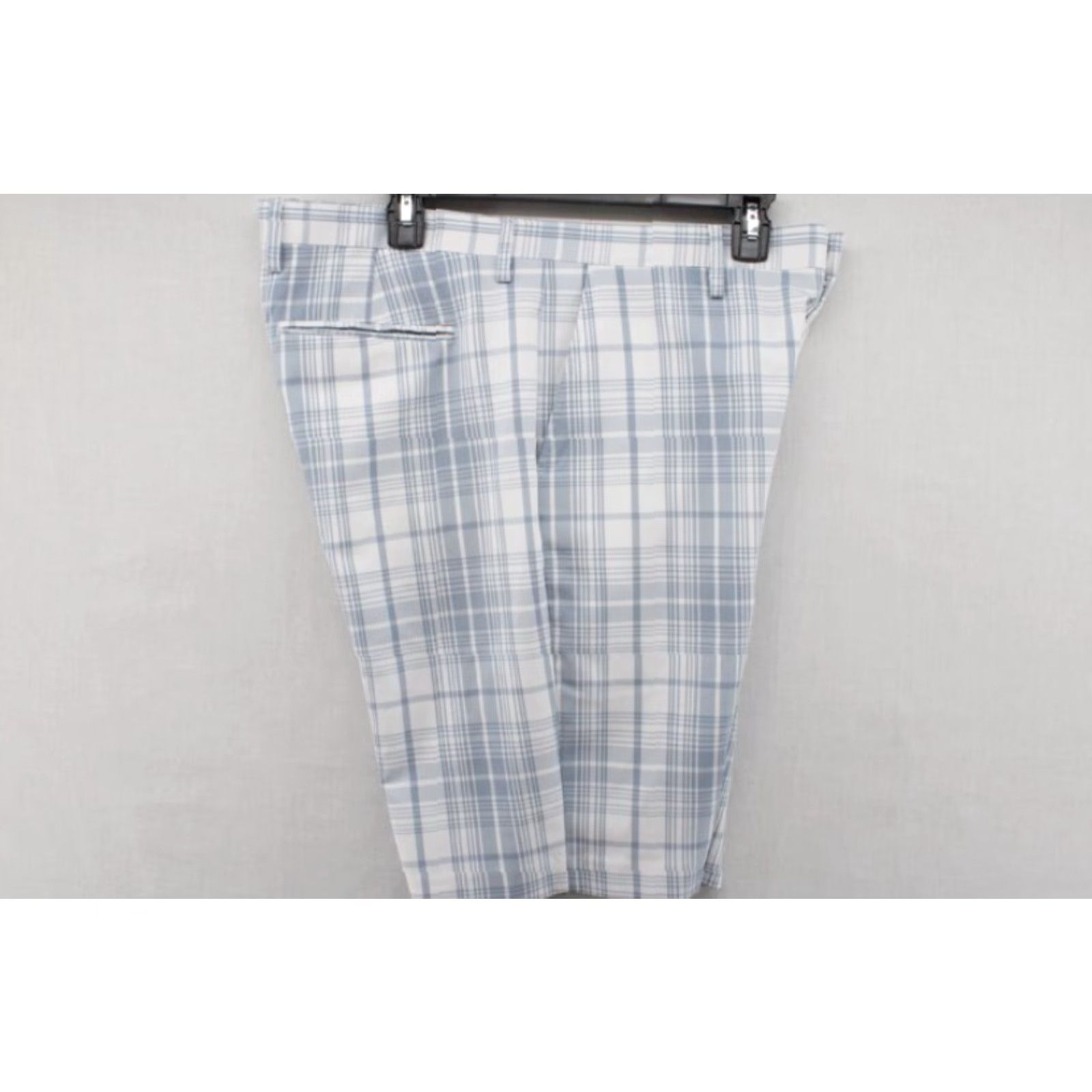 Saks Fifth Avenue Saks Fifth Avenue Golf Shorts Men’s 36 White Blue Plaid Polyester Blend Preppy Bermuda Shorts Regular 36 Blue Colorful City Outdoor 90s Mens Size US 36 / EU 52 - 4 Thumbnail