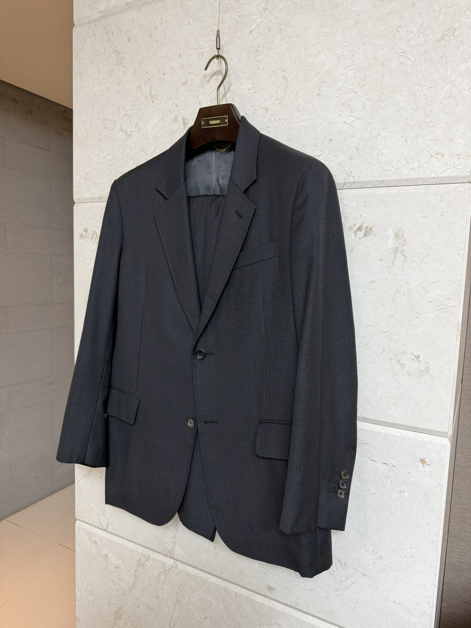 Louis Vuitton LOUIS VUITTON / Tailor Made Charcoal Stripe Suit / 50 Size 40R - 2 Thumbnail