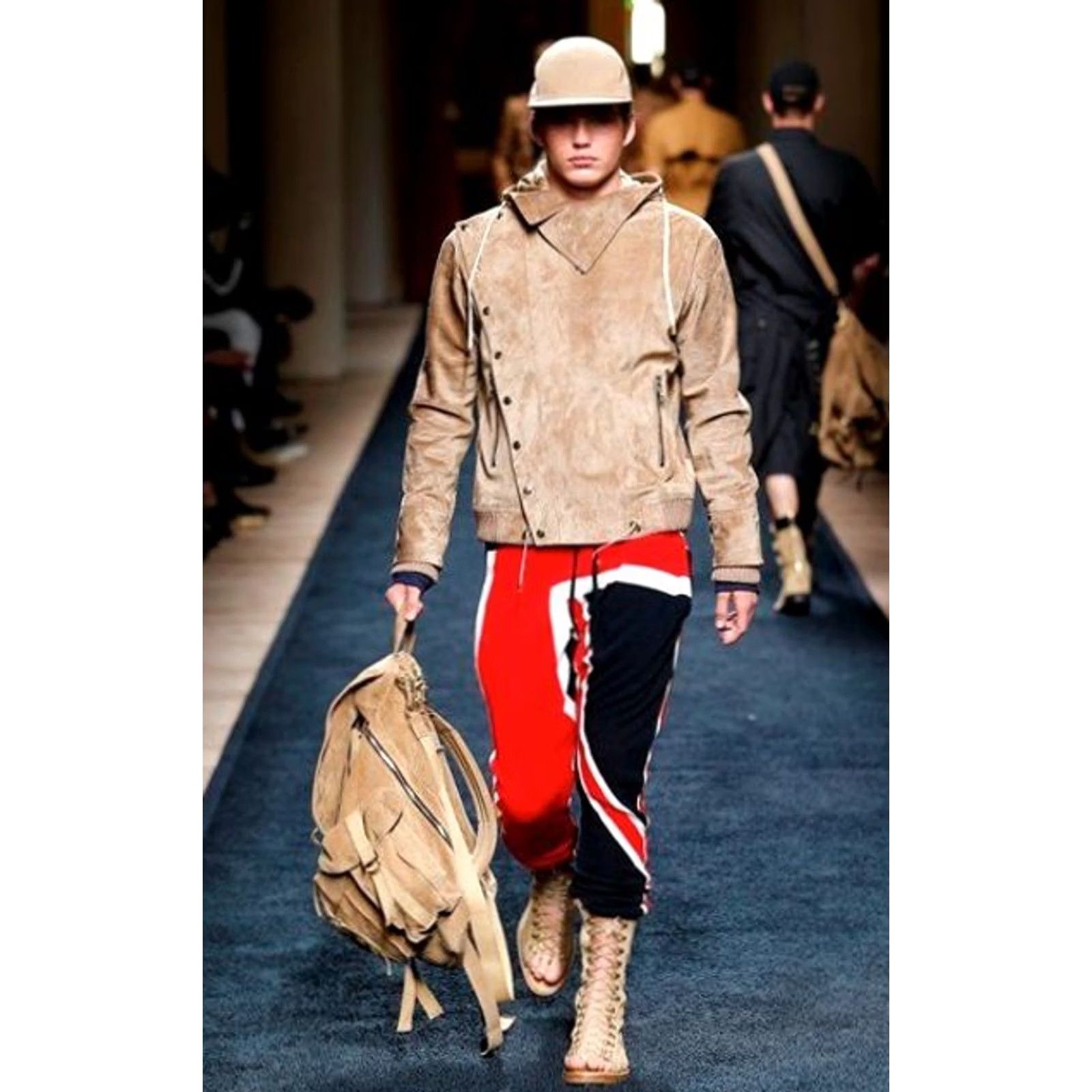 Balmain BALMAIN Suede Jacket Size S Beige Calfskin Hooded Asymmetrical Snaps SS16 Size US S / EU 44-46 / 1 - 2 Thumbnail