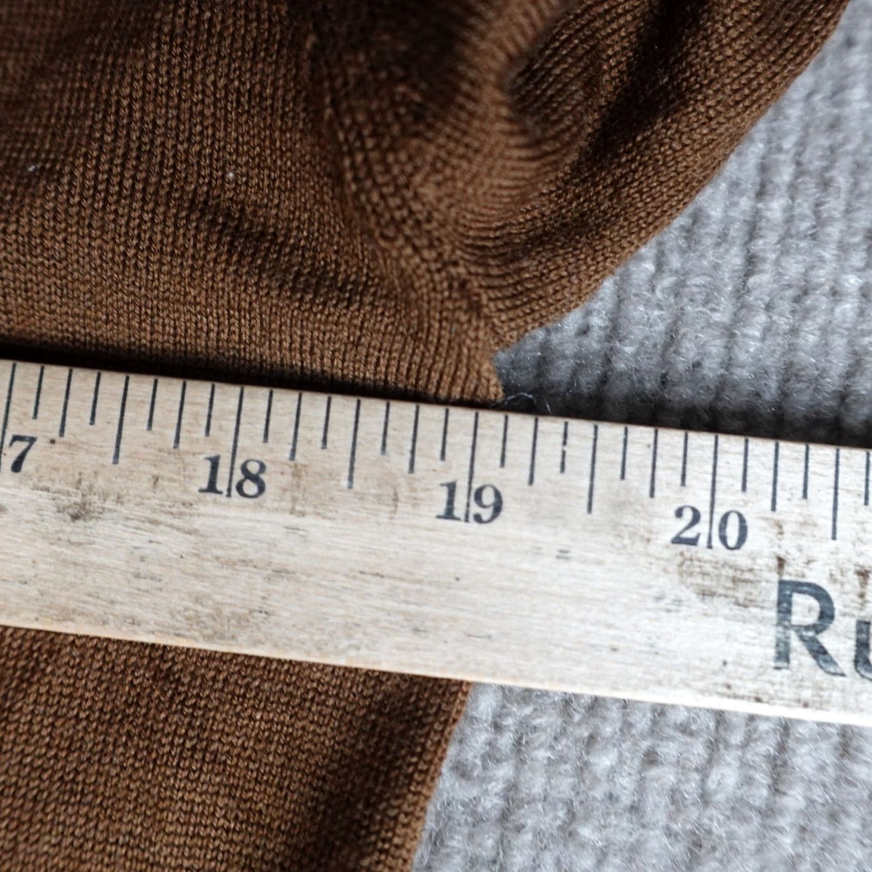 H&M H&M Mens Sweater Pullover Long Sleeve Brown Turtleneck Wool Blend M Casual Winter Fall Regular Mens Breathing Easy Care Machine Washable Size US M / EU 48-50 / 2 - 6 Thumbnail