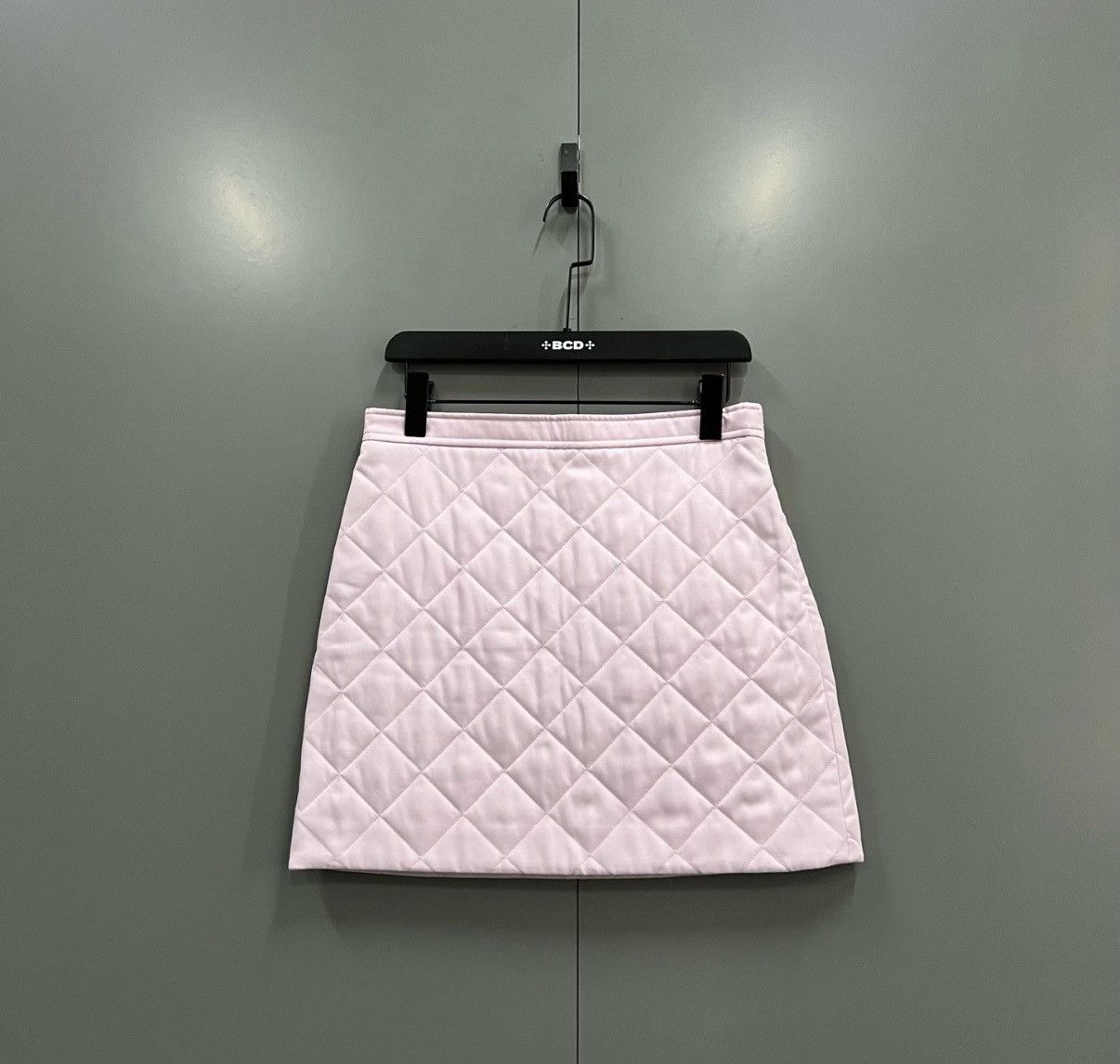 Burberry Burberry Pink Embossed Mini Skirt J41 Size 27" / US 4 / IT 40 - 1 Thumbnail