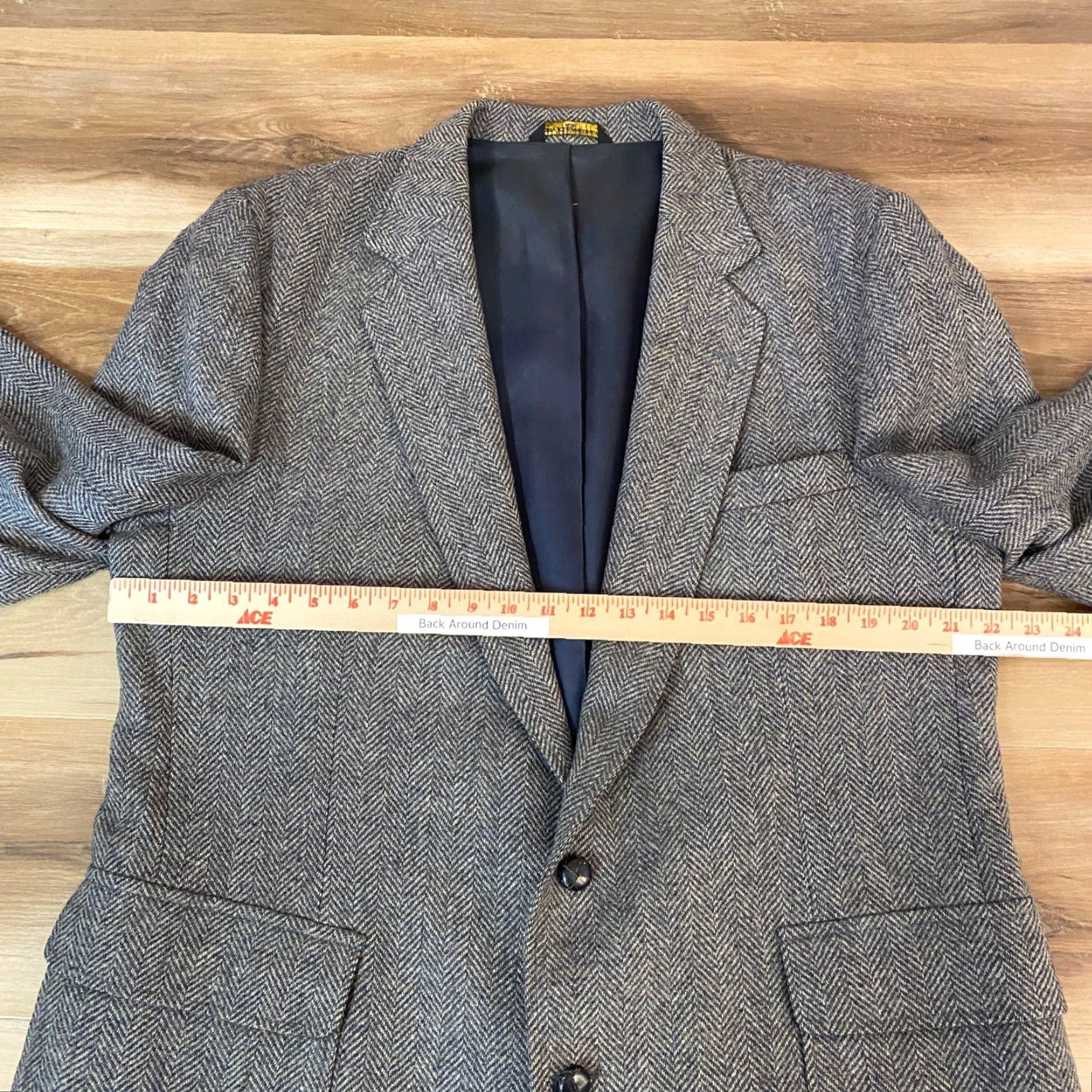 Haggar VINTAGE Haggar Imperial Herringbone Blazer Mens 46L Wool Tweed Wool Sport Coat Gray Blazer Long Button Notch 100% Wool Casual Business Menswear Size 46R - 7 Thumbnail