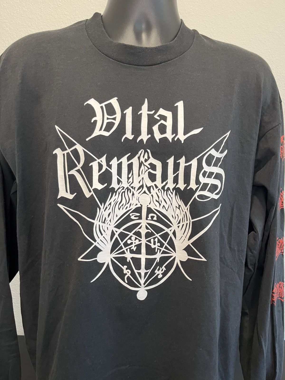 Band Tees × Vintage Vital remains North American tour shirt vintage 90s Size US XL / EU 56 / 4 - 3 Thumbnail