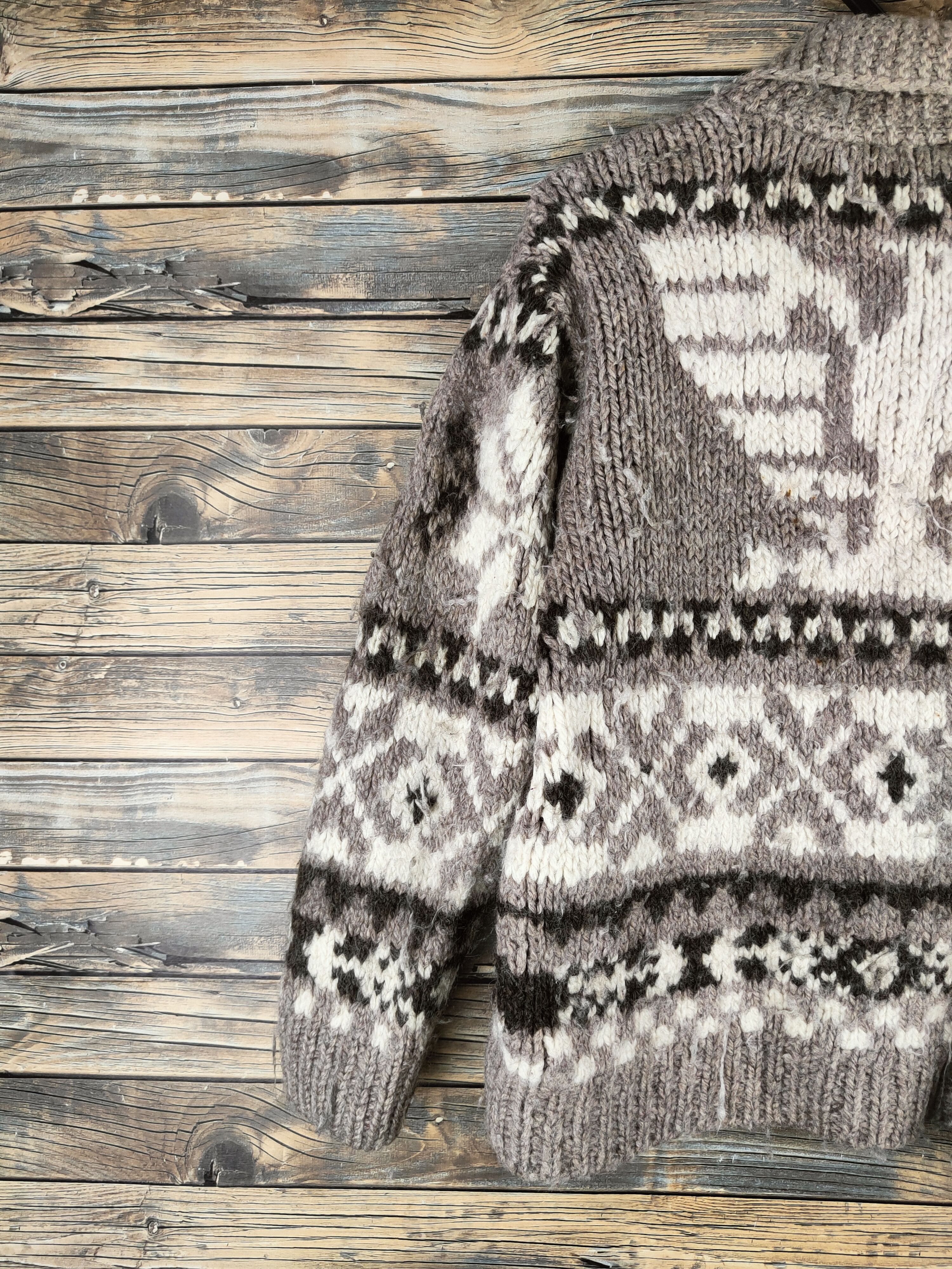 Handmade Dl Alliage Light Brown Knitwear Sweaters #46-603 Size US S / EU 44-46 / 1 - 9 Thumbnail