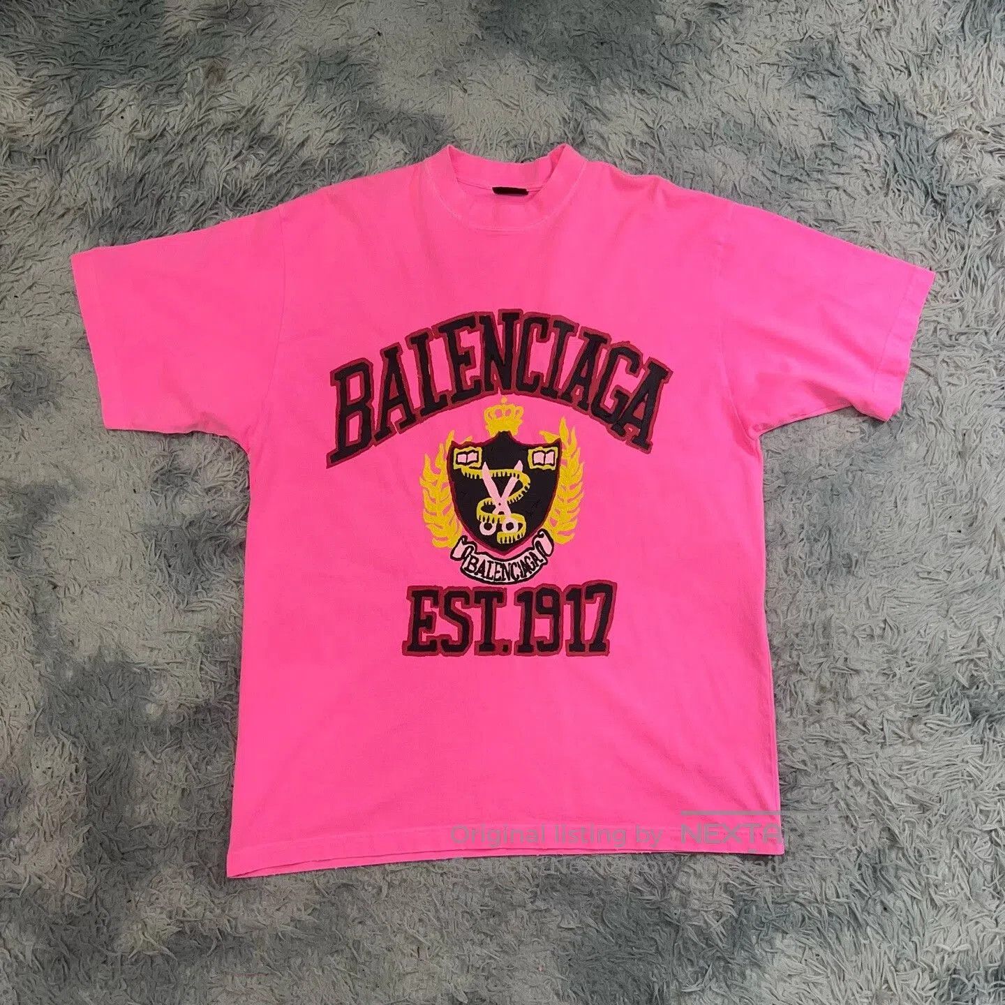 Balenciaga Balenciaga Bright Pink Oversized T-Shirt. Size US S / EU 44-46 / 1 - 1 Thumbnail