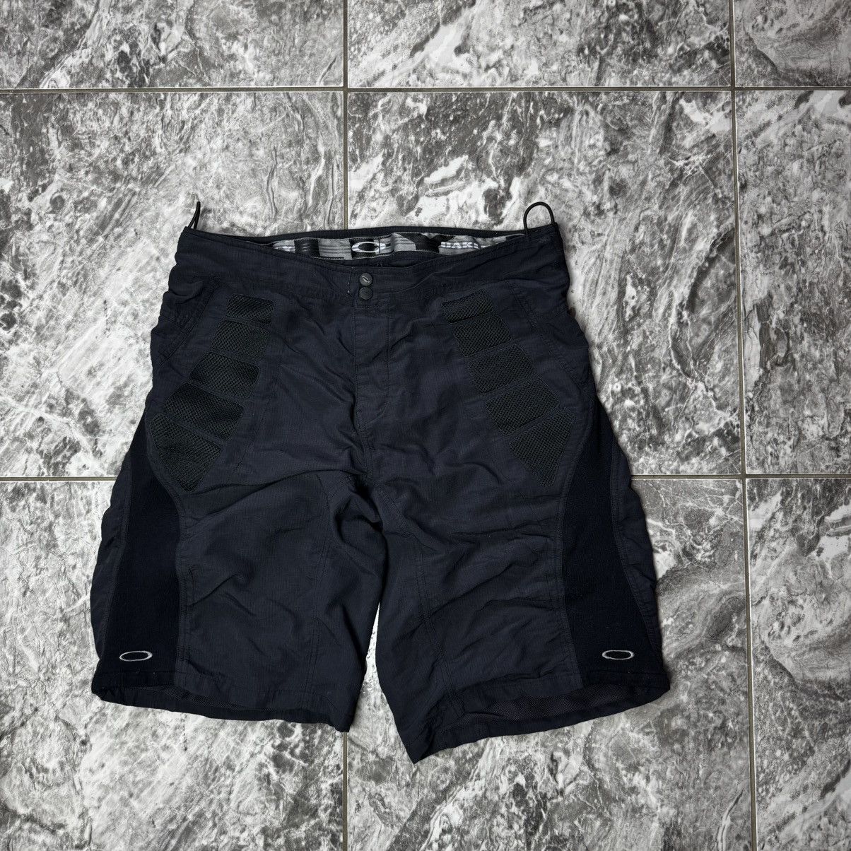 Oakley × Vintage Oakley MTB Shorts 2000s vintage Size US 34 / EU 50 - 1 Thumbnail