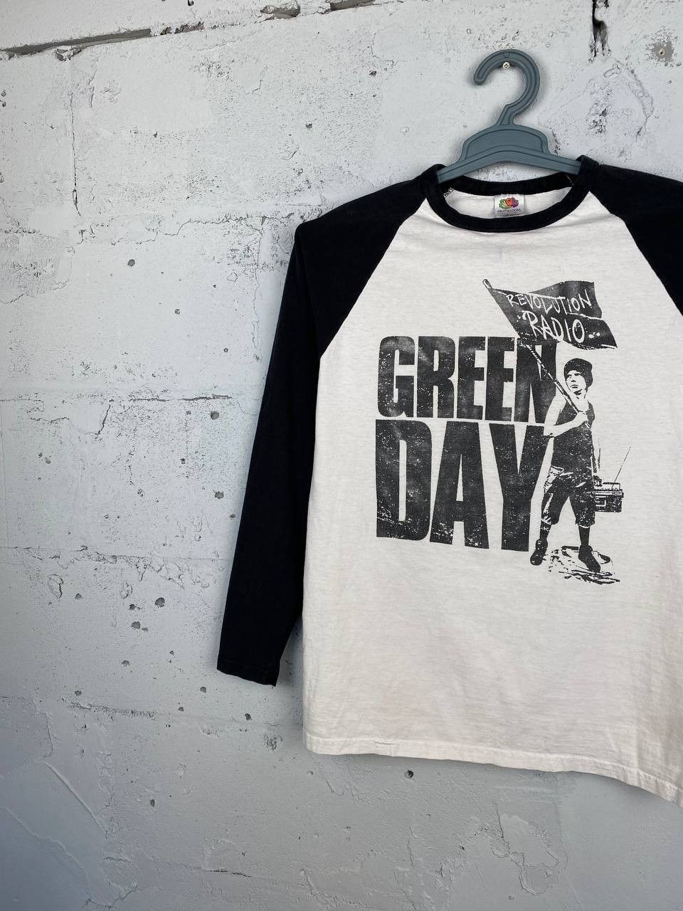 Band Tees × Vintage Vintage Y2K Green Day Revolution Radio Tour Band Tee Size US M / EU 48-50 / 2 - 2 Thumbnail