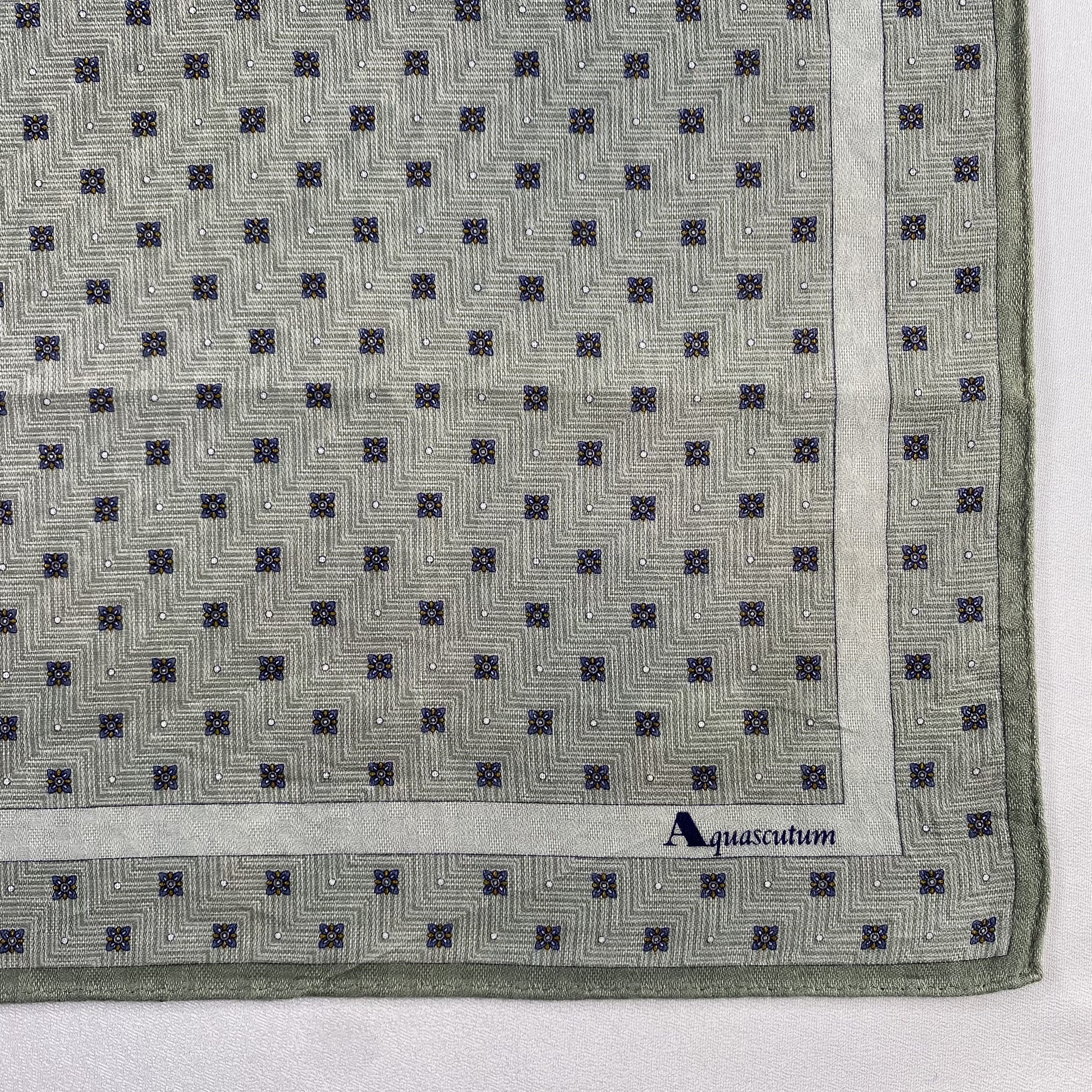 Aquascutum × Vintage Aquascutum Handkerchief / Neckerchief / Bandana-P1904 Size ONE SIZE - 3 Thumbnail