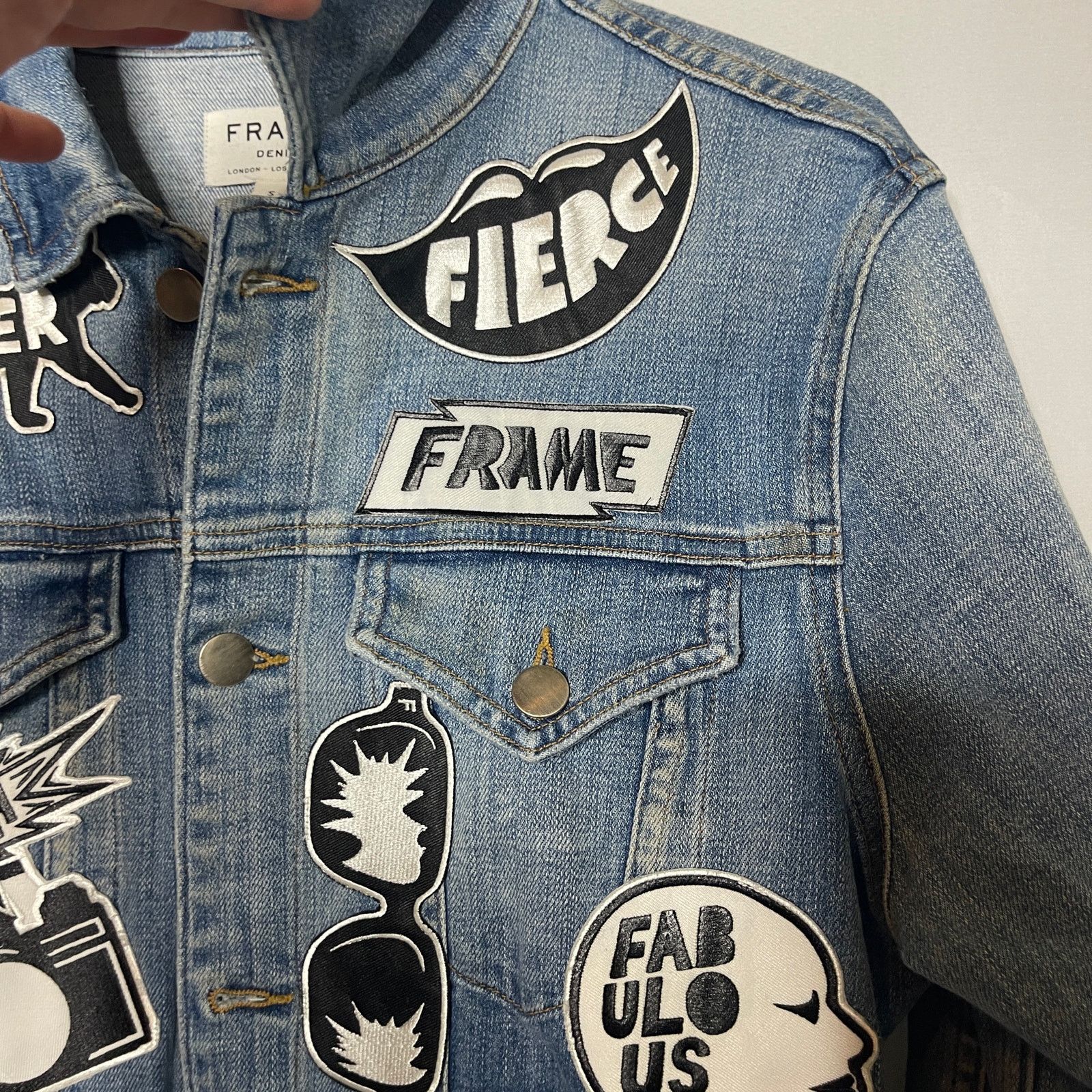 Frame FRAME Denim Embroidered Patches Denim Jacket Sz S Size S / US 4 / IT 40 - 4 Thumbnail
