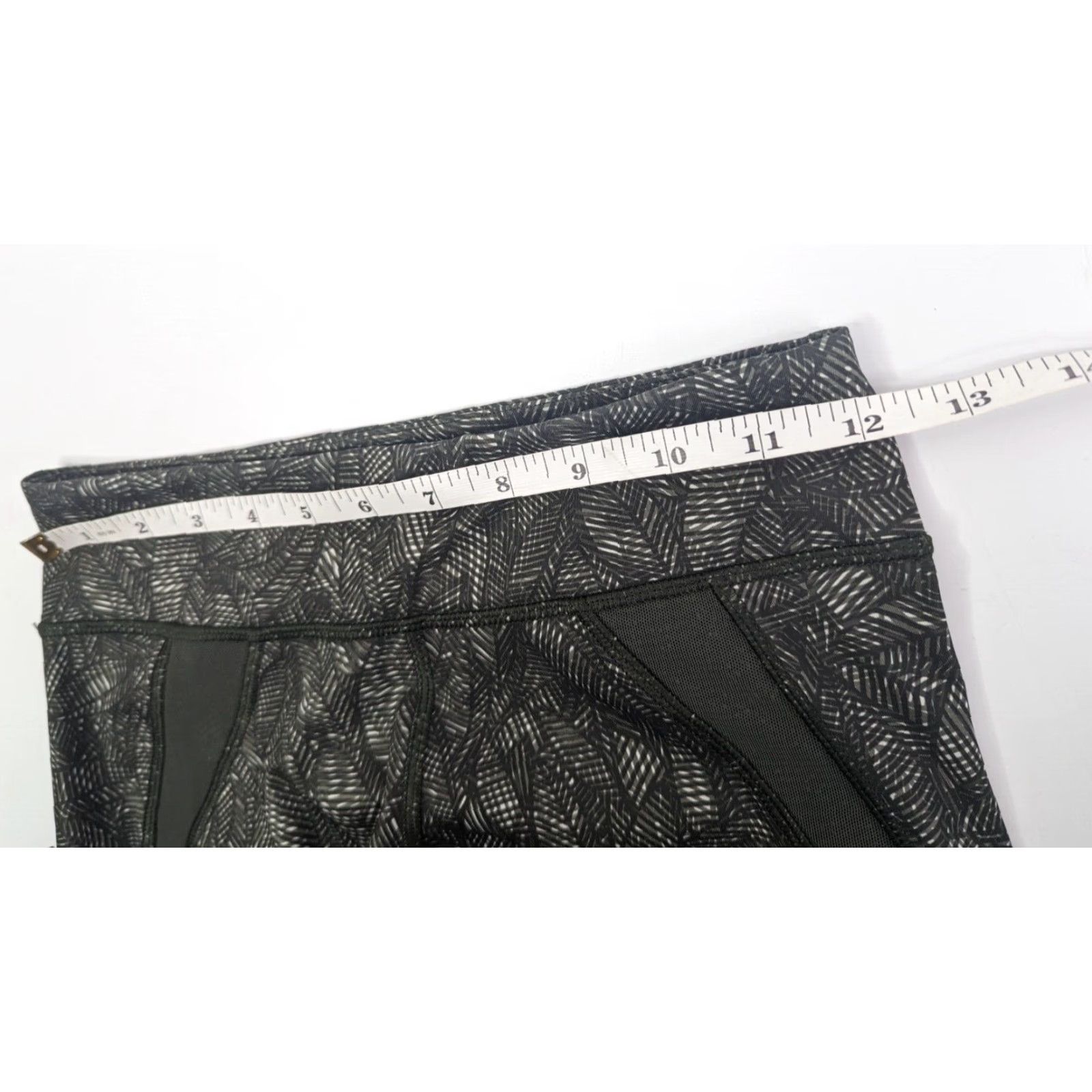 Lululemon Lululemon Capri Leggings Women's 4 Green White Jazzy Crop Cool To Street Quality Activewear Size 4 Women Size 27" / US 4 / IT 40 - 6 Thumbnail
