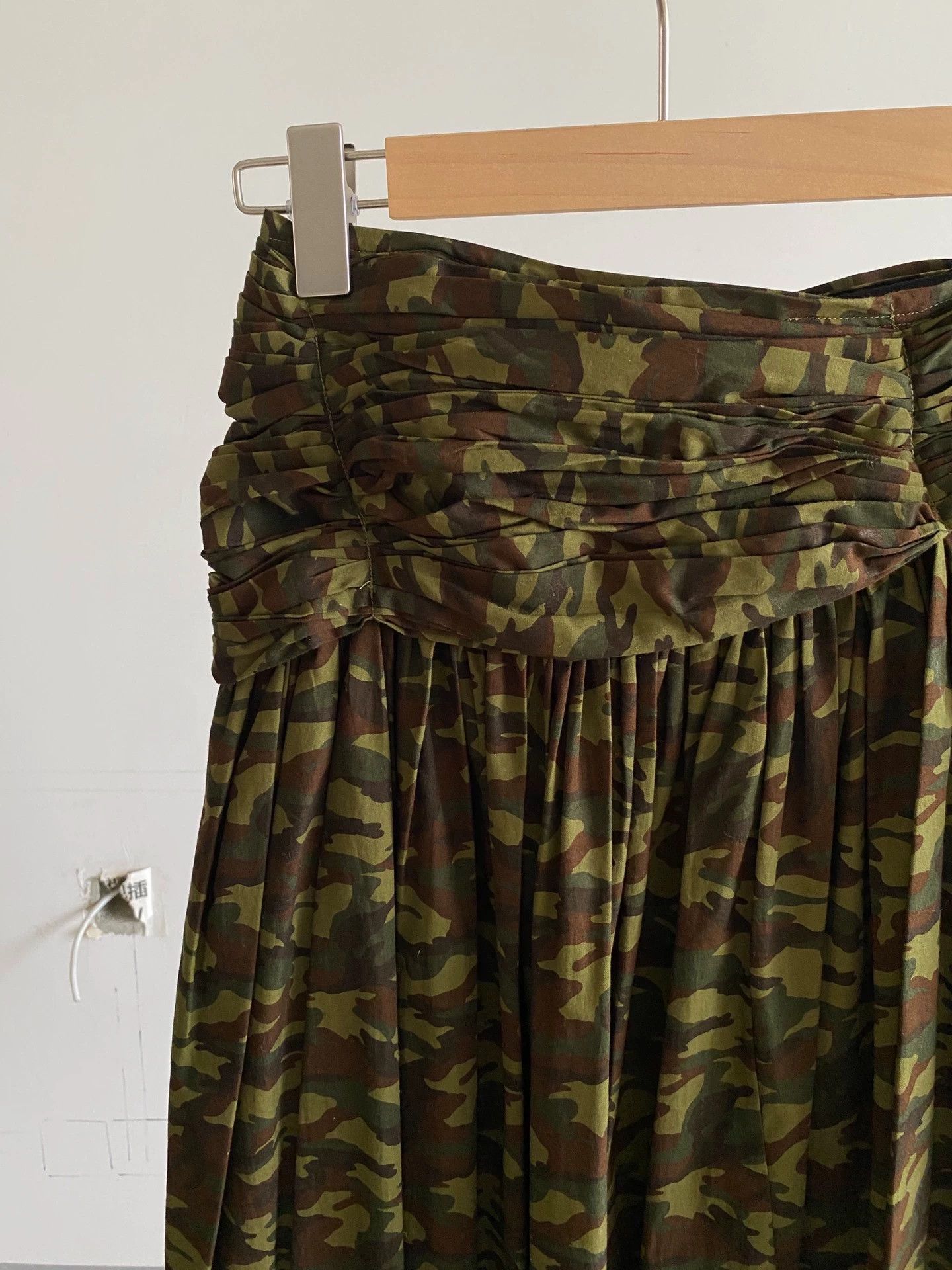 Comme des Garcons CDG 2006SS Pleated Deconstructed Camo Skirt (S Size 26" / US 2 / IT 38 - 3 Thumbnail
