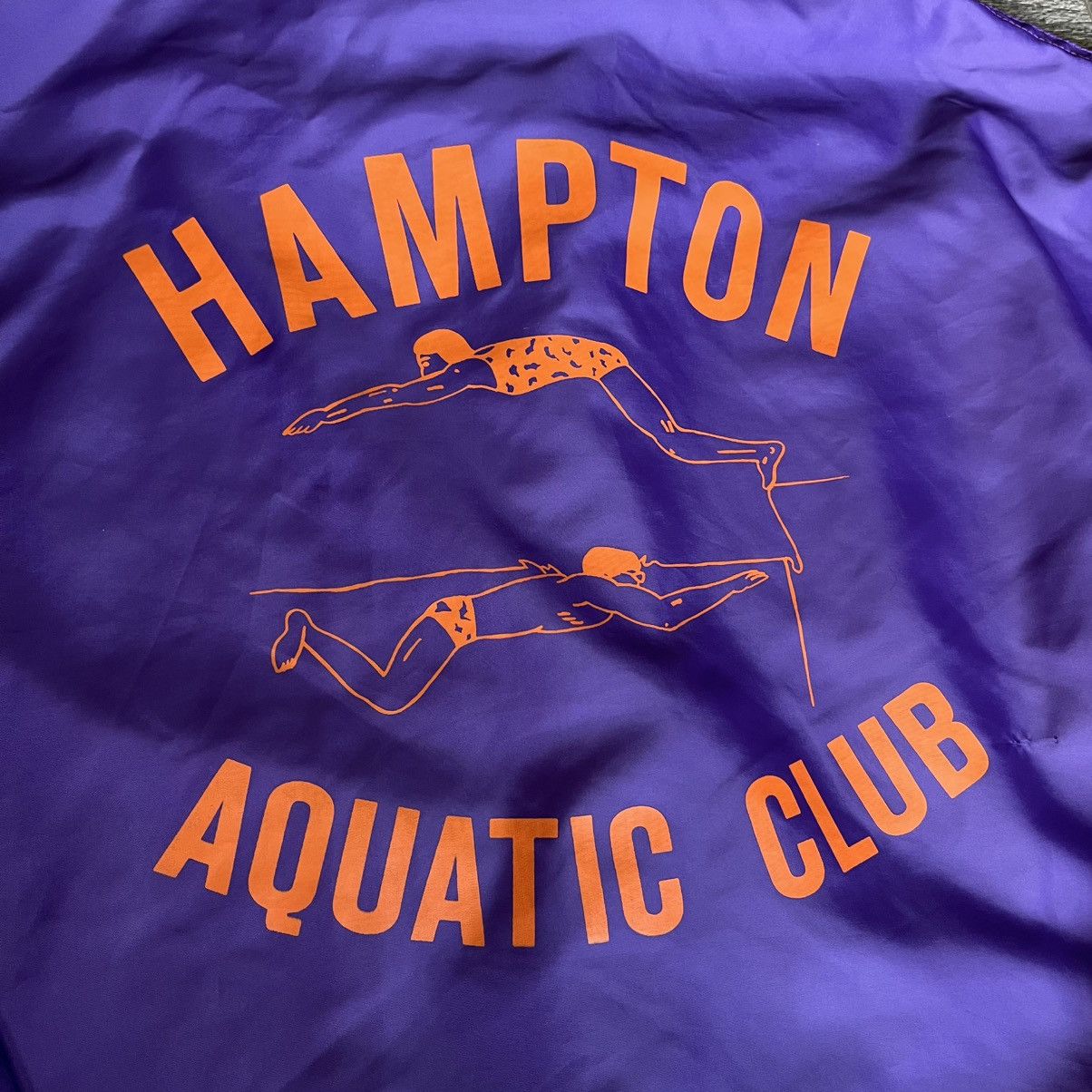 Vintage Vintage 1980s Hampton Aquatic Club Nylon Windbreaker Jacket Size US L / EU 52-54 / 3 - 5 Thumbnail