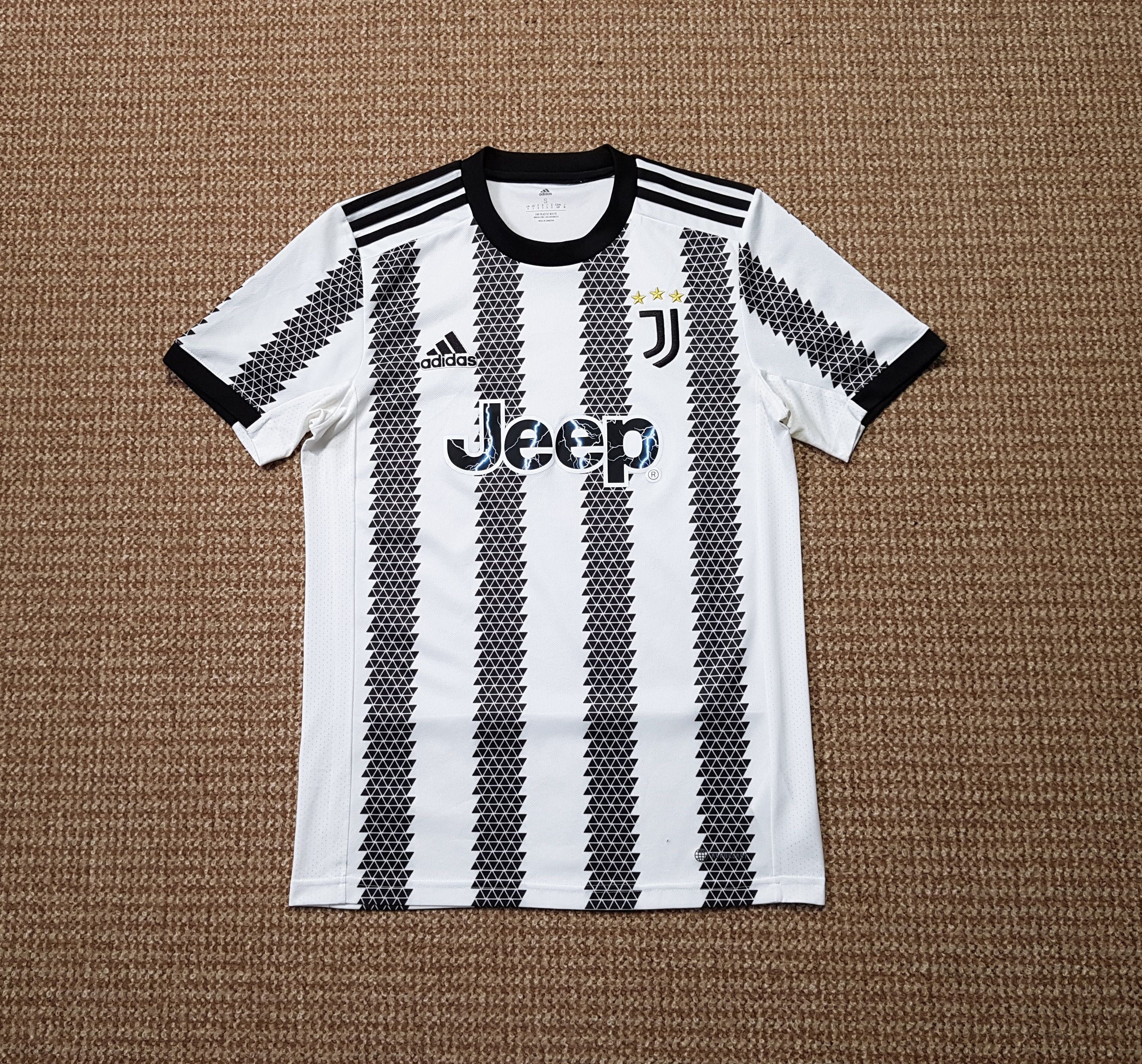 Adidas Juventus 2022-23 Home Football Soccer Jersey Shirt S