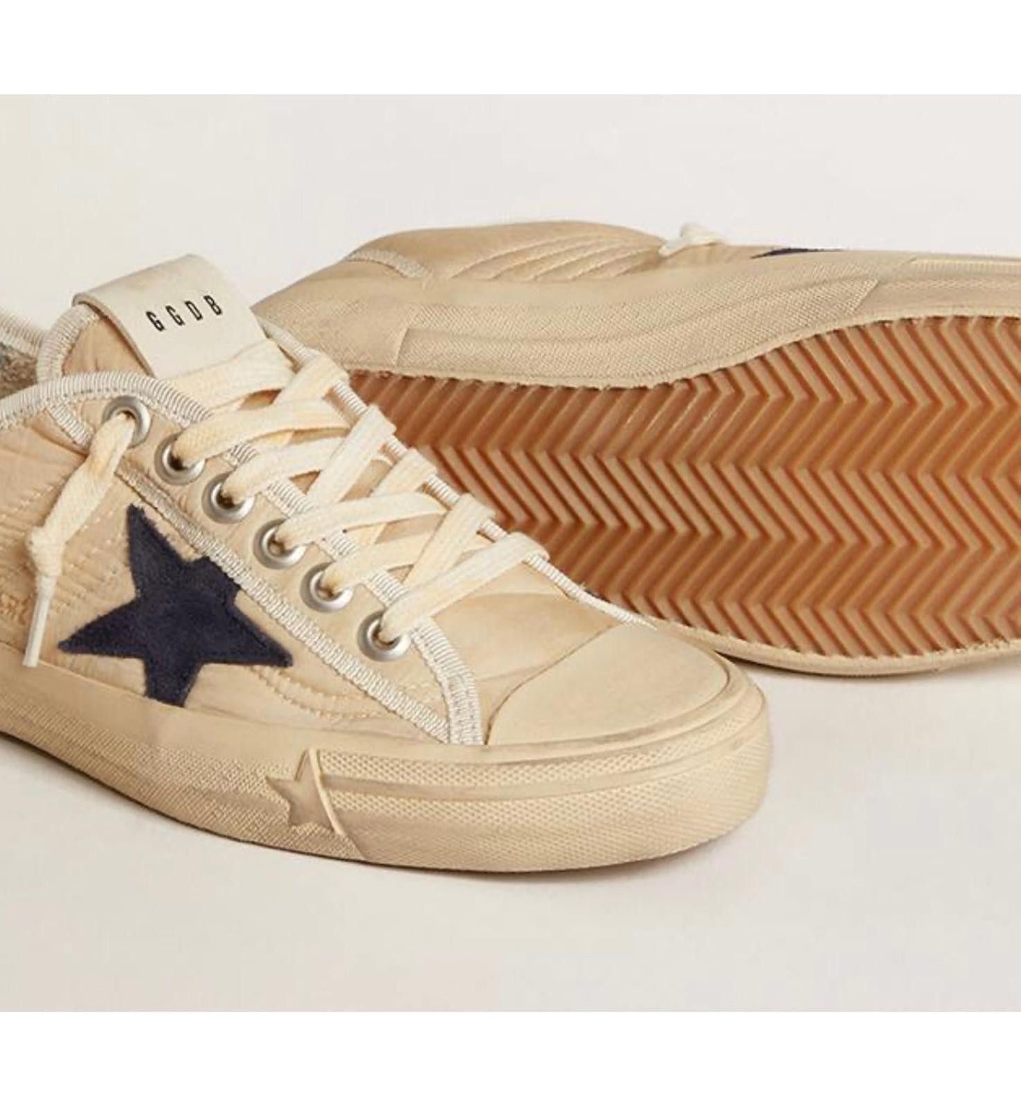 Golden Goose Golden Goose V Star 2 Sneakers Size US 8 / IT 38 - 3 Thumbnail