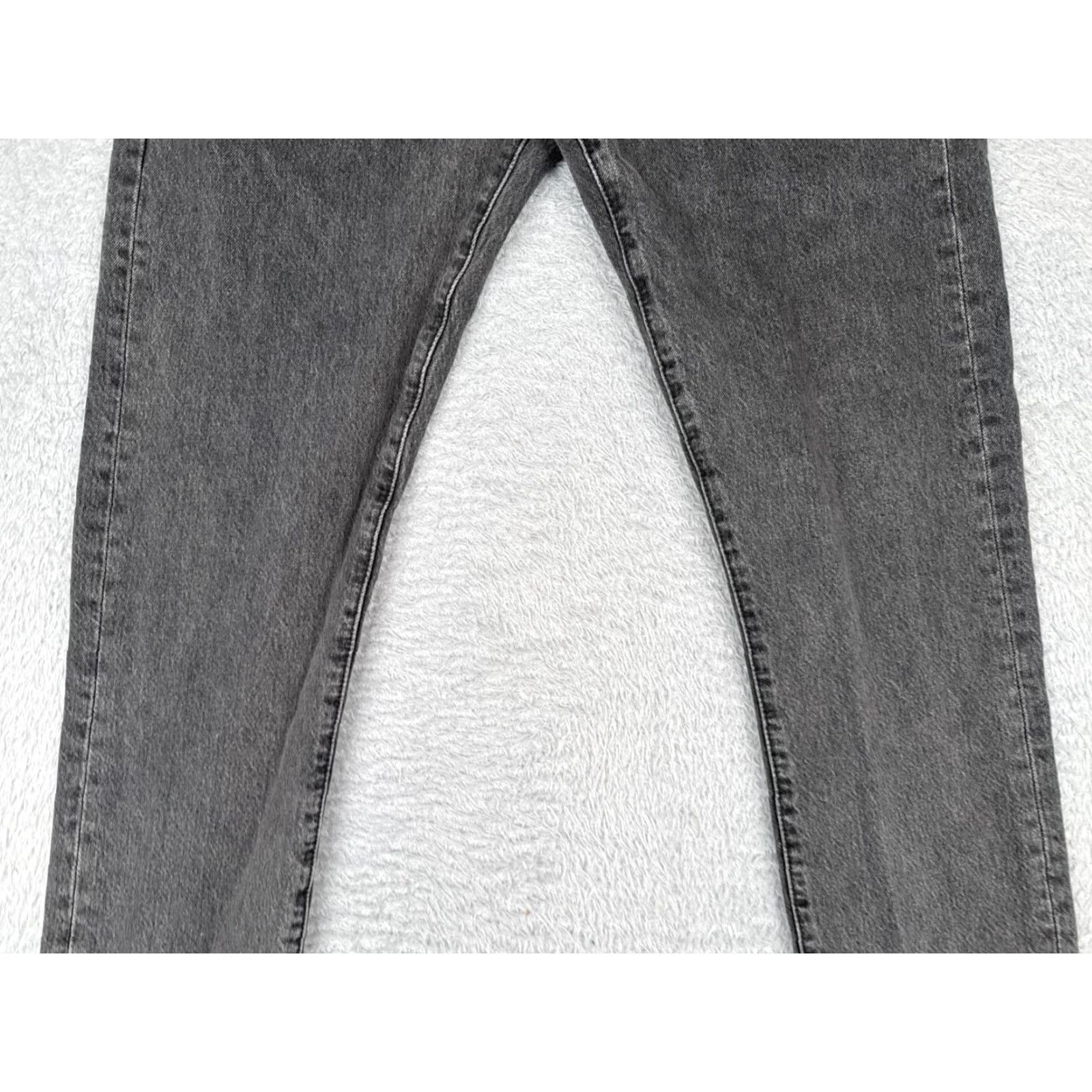 Levi's Levi's Jeans Men 34 Black Distressed 5-Pocket Straight Den­im Regular 32x32 Vintage No 512 Retro Jeans Size US 34 / EU 50 - 3 Thumbnail