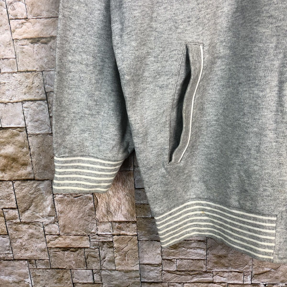 Lacoste Lacoste vintage streetwear Grey sweater #A407 Size US L / EU 52-54 / 3 - 7 Thumbnail