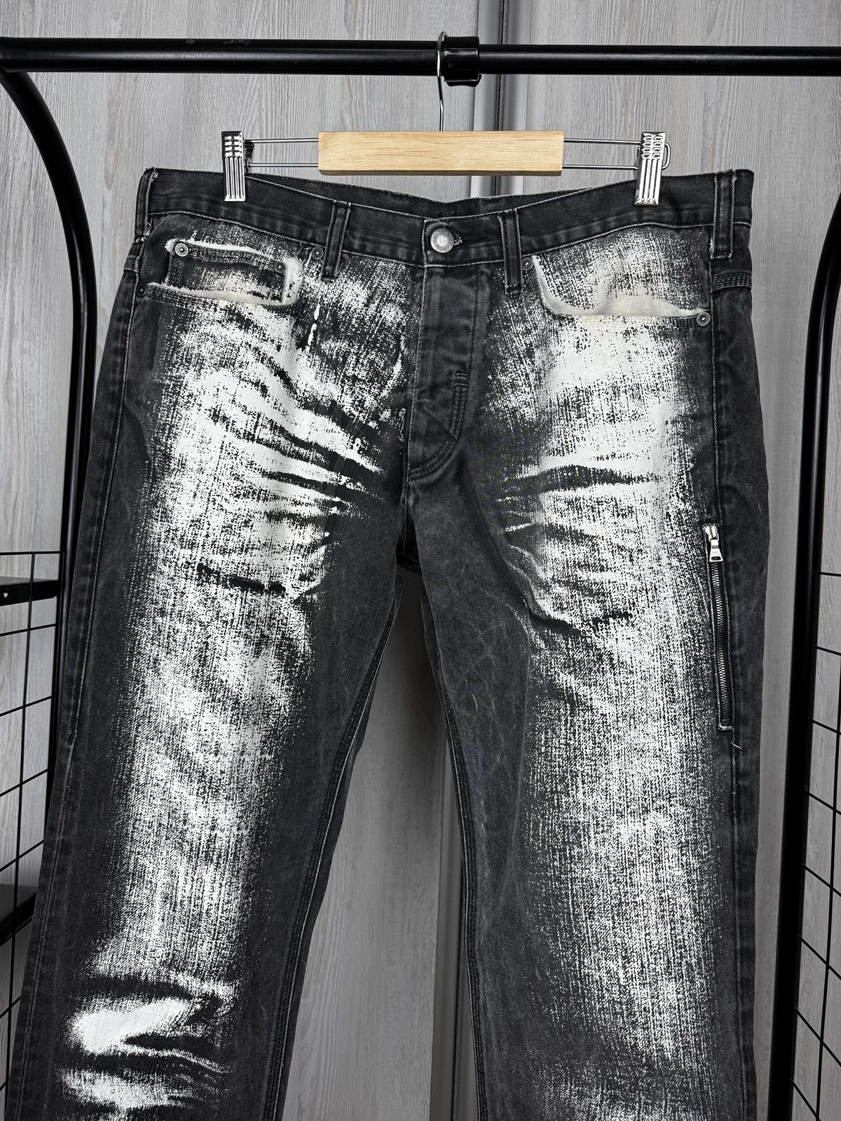 Neil Barrett Neil Barrett faded coated painted denim jeans graphite black Size US 36 / EU 52 - 3 Thumbnail