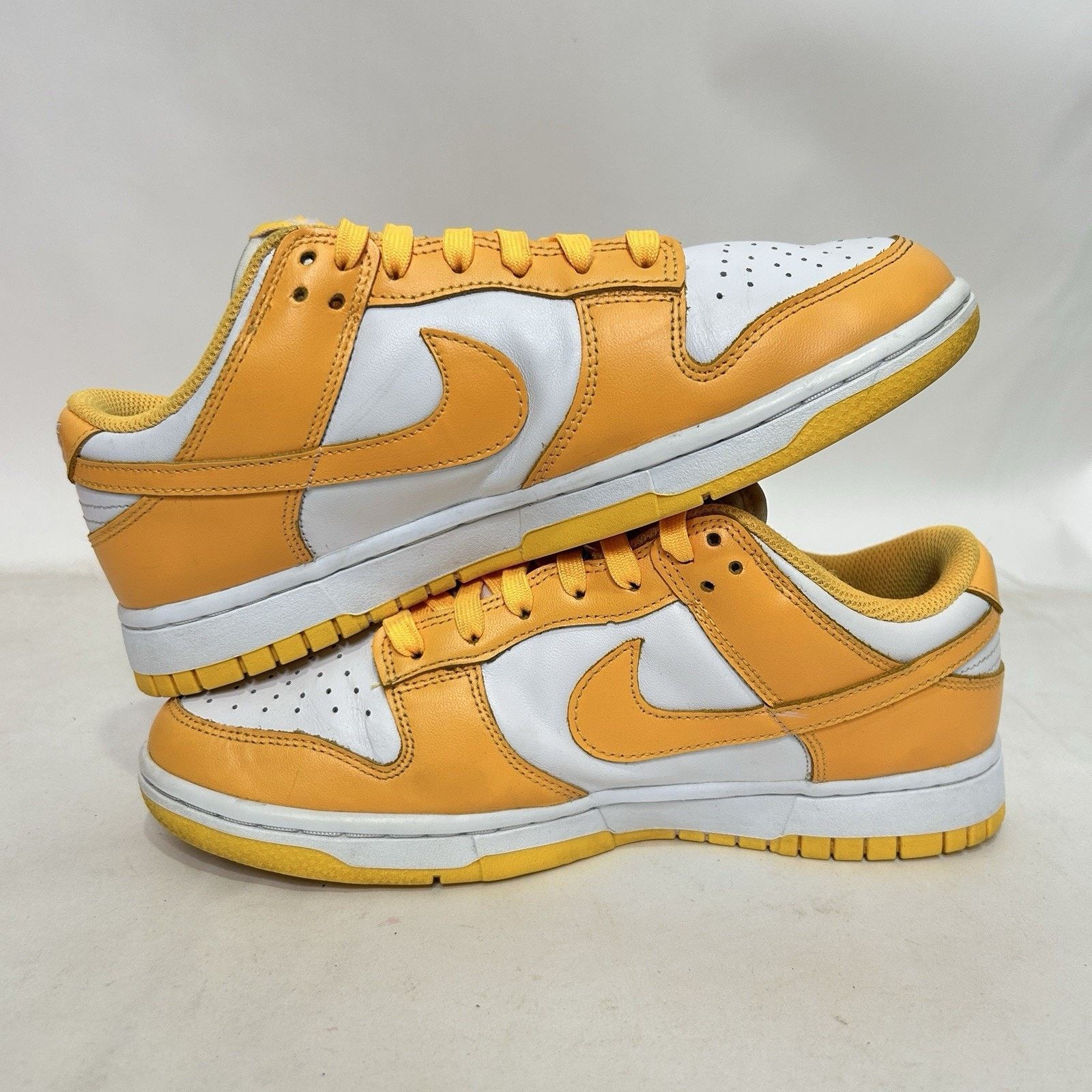 Nike Nike Dunk Low WMNS “Laser Orange” Size US 8 / IT 38 - 3 Thumbnail