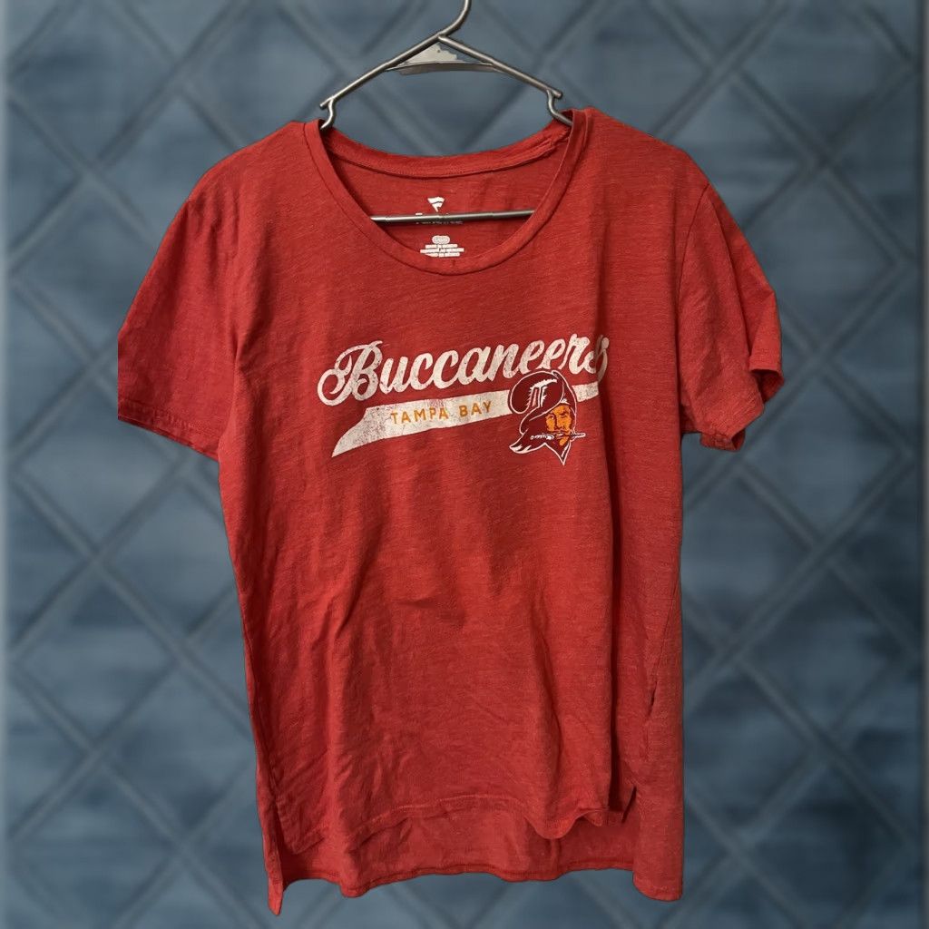 Vintage Fanatics Tampa Bay Buccaneers Womens Crew Neck T-Shirt Red Heather Size L NFL Crew Neck Shirt Womens L Red Size L / US 10 / IT 46 - 1 Thumbnail