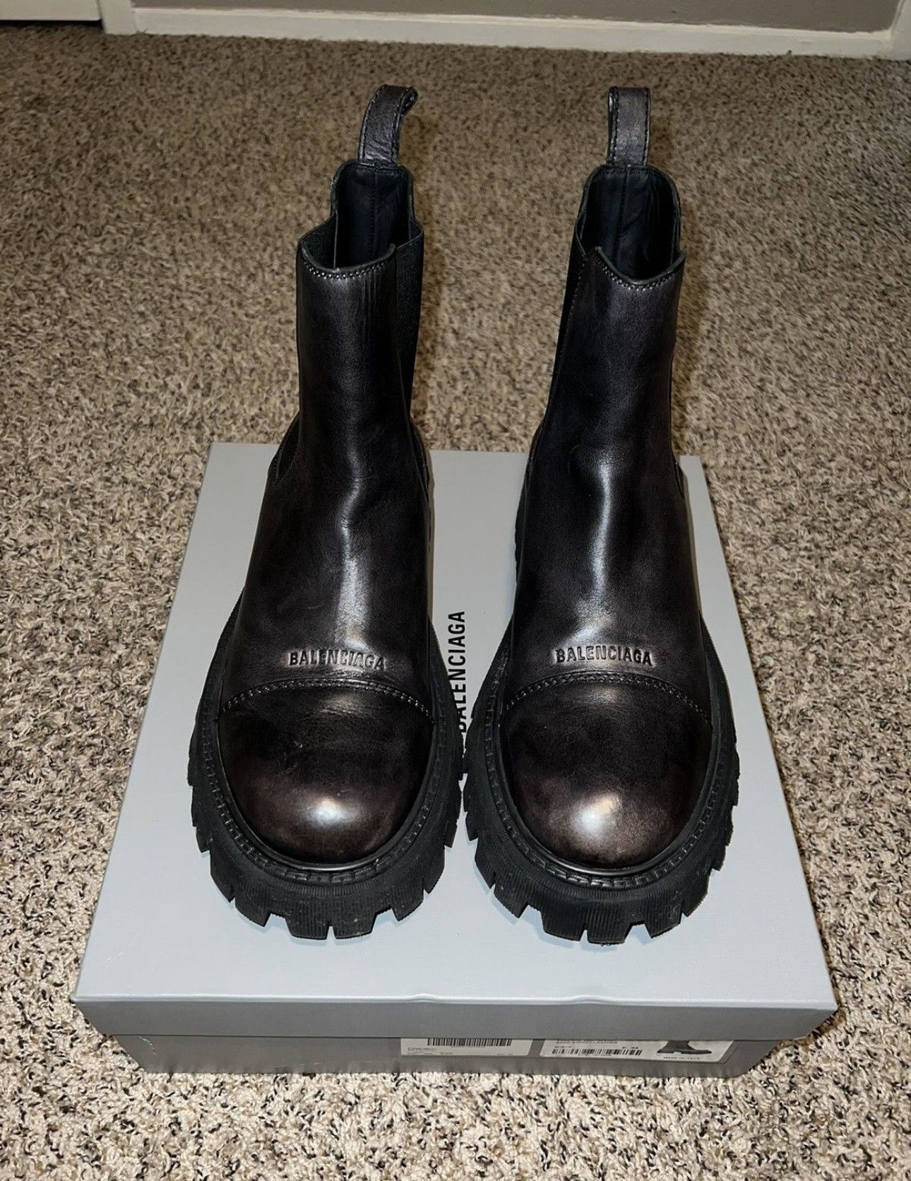 Balenciaga BALENCIAGA TRACTOR BOOTIE L20 AGED EFFECT LEATHER Size US 12 / EU 45 - 1 Thumbnail