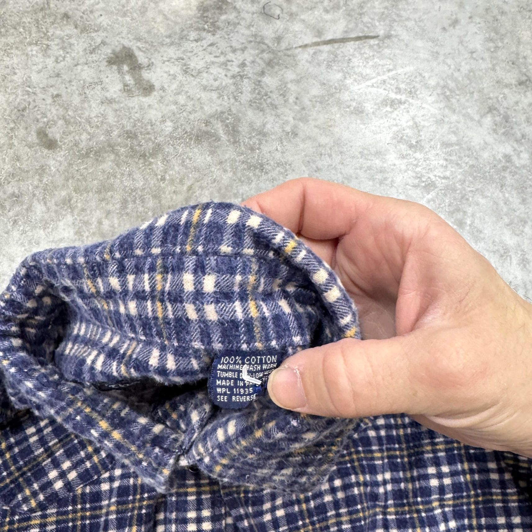 JCPenney VINTAGE The Men's Shop Shirt Mens XL Blue Plaid Flannel Long Sleeve Button Up JCPenney Size US XL / EU 56 / 4 - 4 Thumbnail
