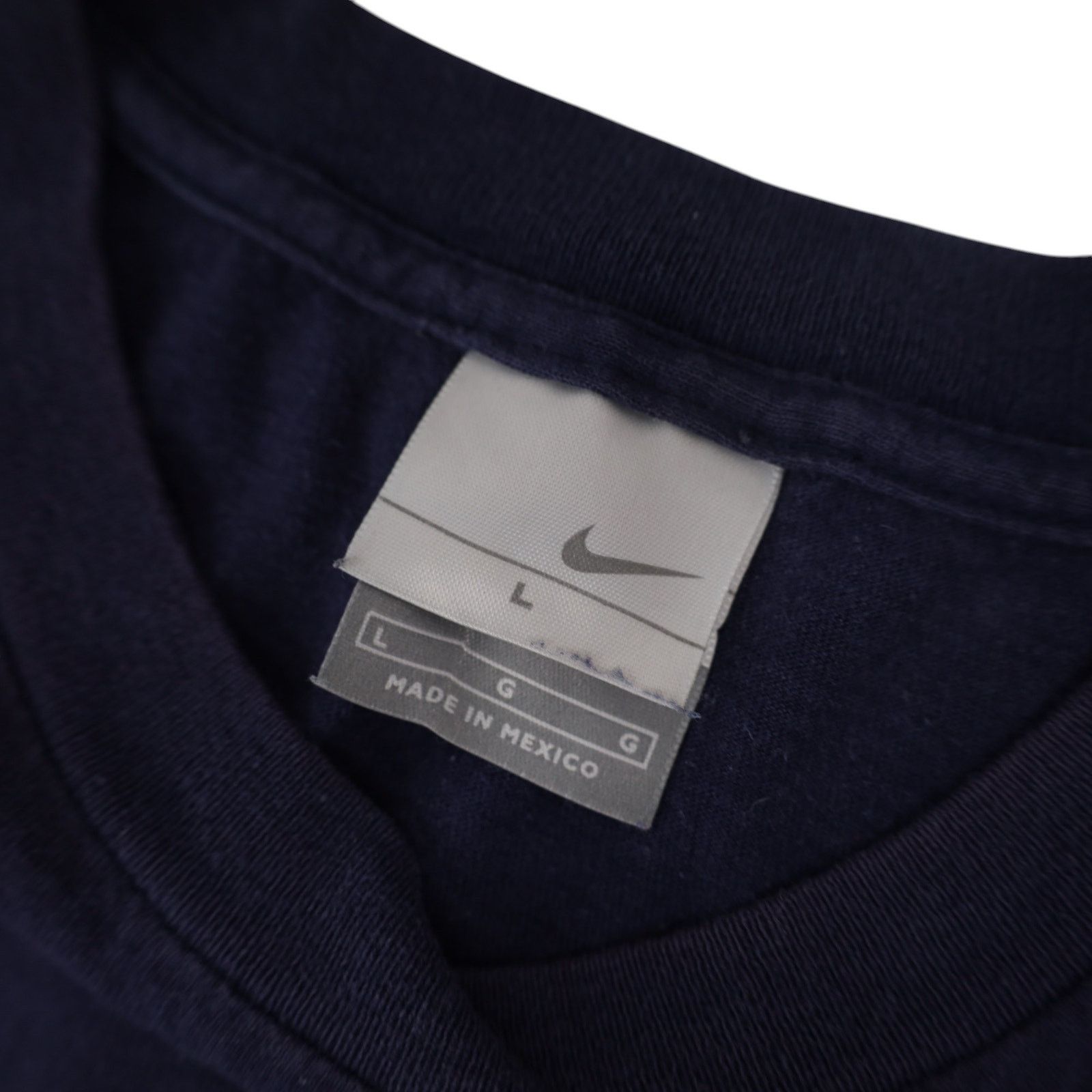 Nike × Vintage Vintage Y2k Nike Spellout Swoosh Faded Graphic T Shirt Size US L / EU 52-54 / 3 - 5 Thumbnail