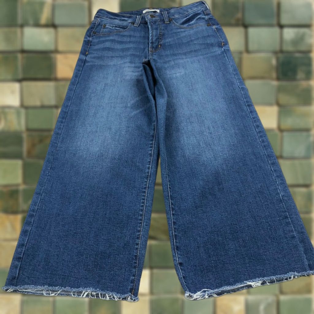 Vintage Oat New York Jeans Wide Leg 6/28 (Fit 28W 24L) High Rise Distressed Cut Off 28W 24L Blue Denim Jeans Size 28" / US 6 / IT 42 - 1 Thumbnail