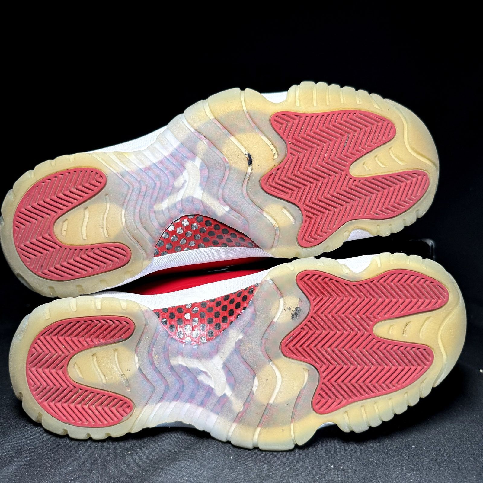 Jordan Brand × Nike Size 9 - Nike Air Jordan 11 Retro Cherry 2022 Men's Shoes Size US 9 / EU 42 - 6 Thumbnail