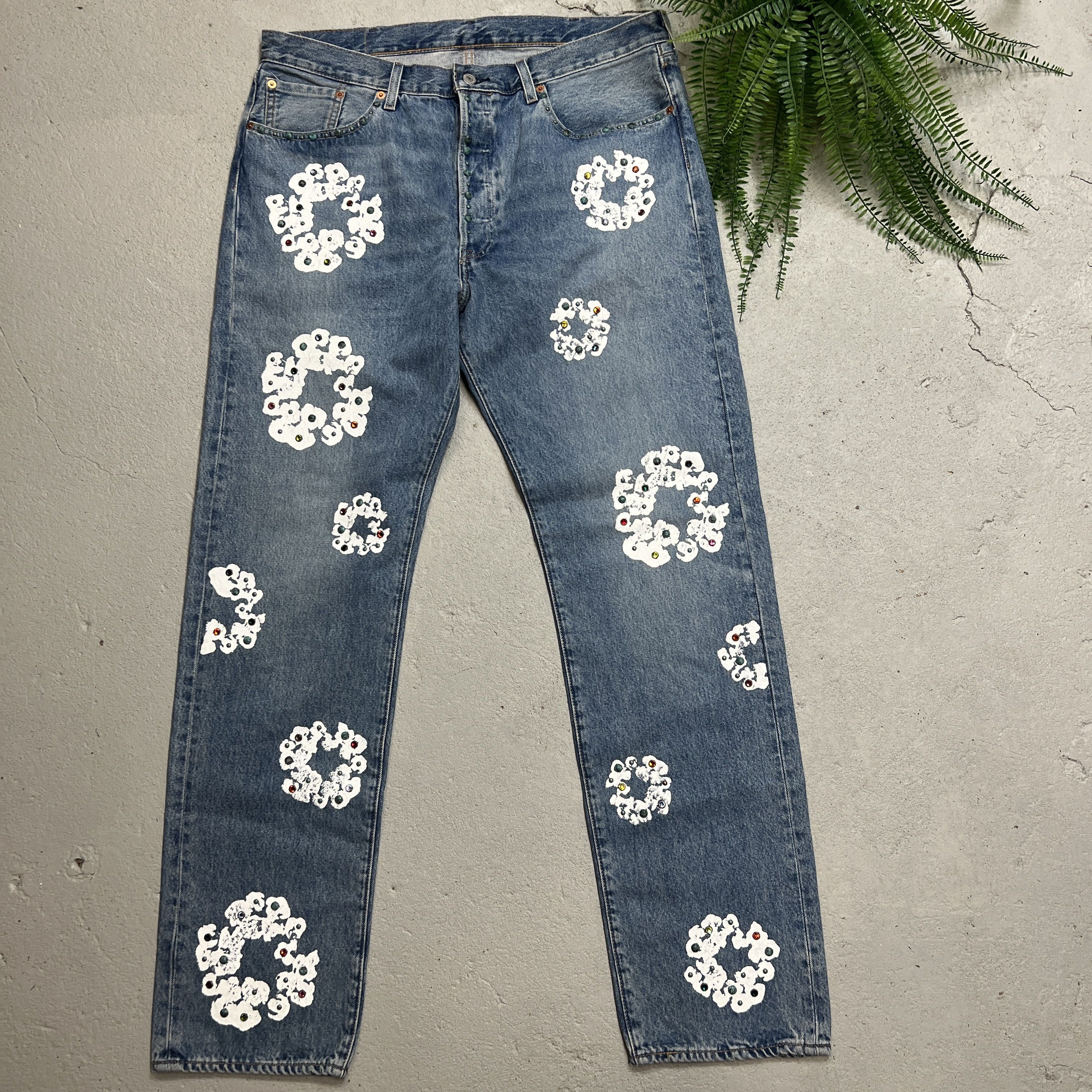 DENIM TEARS Denim Tears Levis Rhinestone Blue Jeans Wreath Print Size 38 Size US 38 / EU 54 - 2 Thumbnail