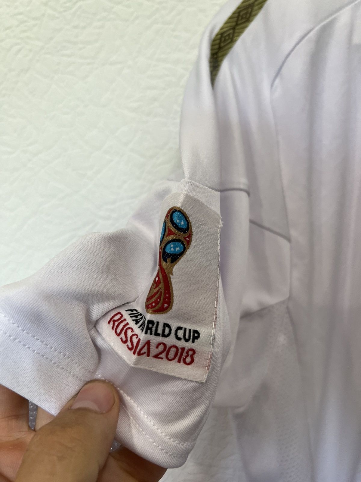 Umbro GUERRERO Peru Umbro 2018 Home Kit Soccer Jersey Football Size US M / EU 48-50 / 2 - 3 Thumbnail