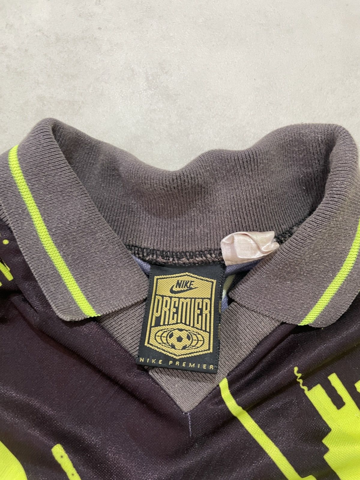 Nike rare Borrusia dortmund 93-94 Home kit Longsleeve Size US S / EU 44-46 / 1 - 7 Thumbnail