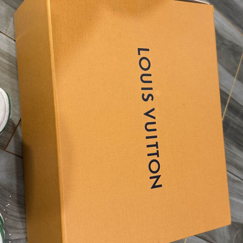 Louis Vuitton Louis Vuitton Green and White Trainer Sneakers -2508 Size US 8 / EU 41 - 6 Thumbnail