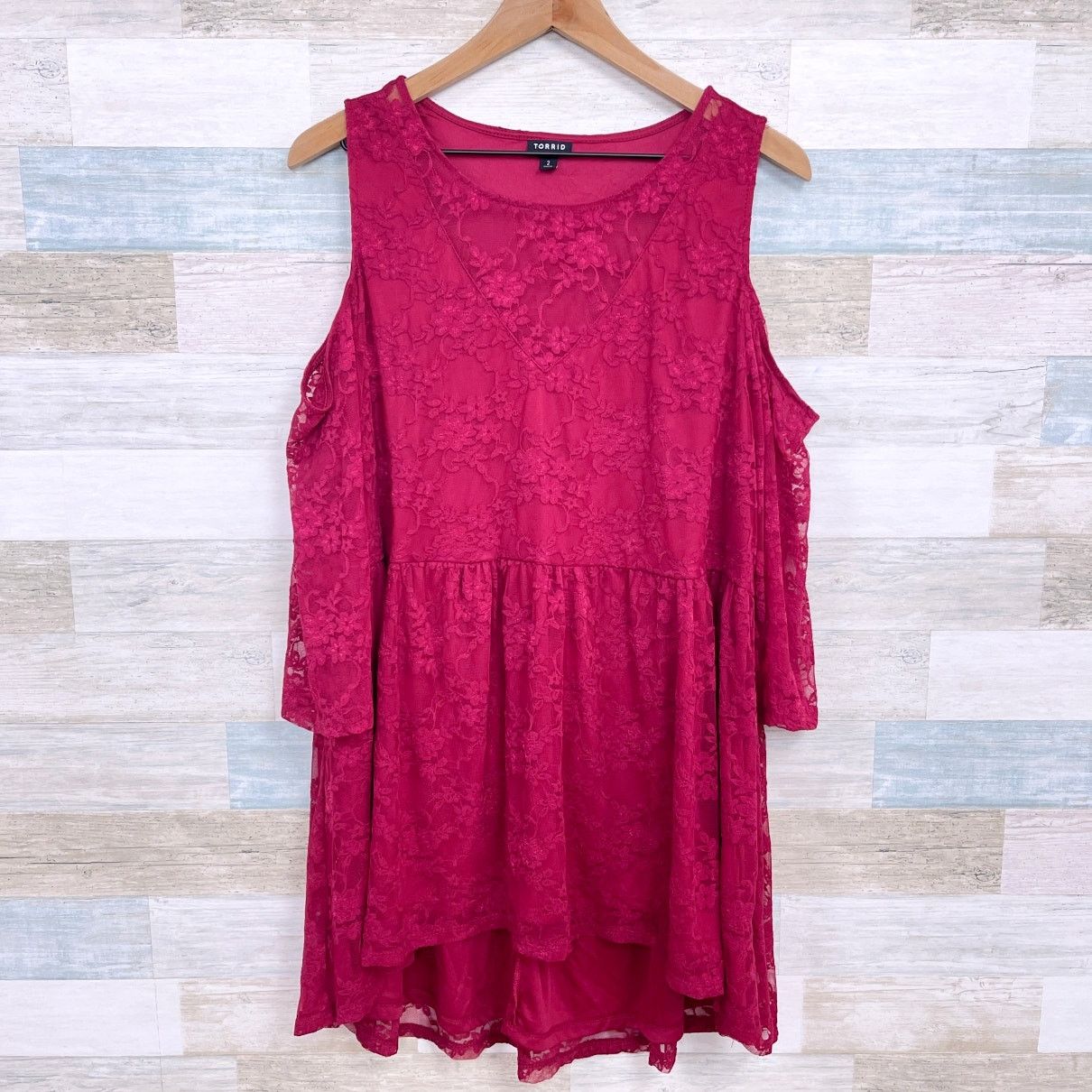 Other Torrid Lace Cold Shoulder Top Red Illusion Neck Sleeves 2X Size XXL / US 16-18 / IT 52-54 - 1 Thumbnail