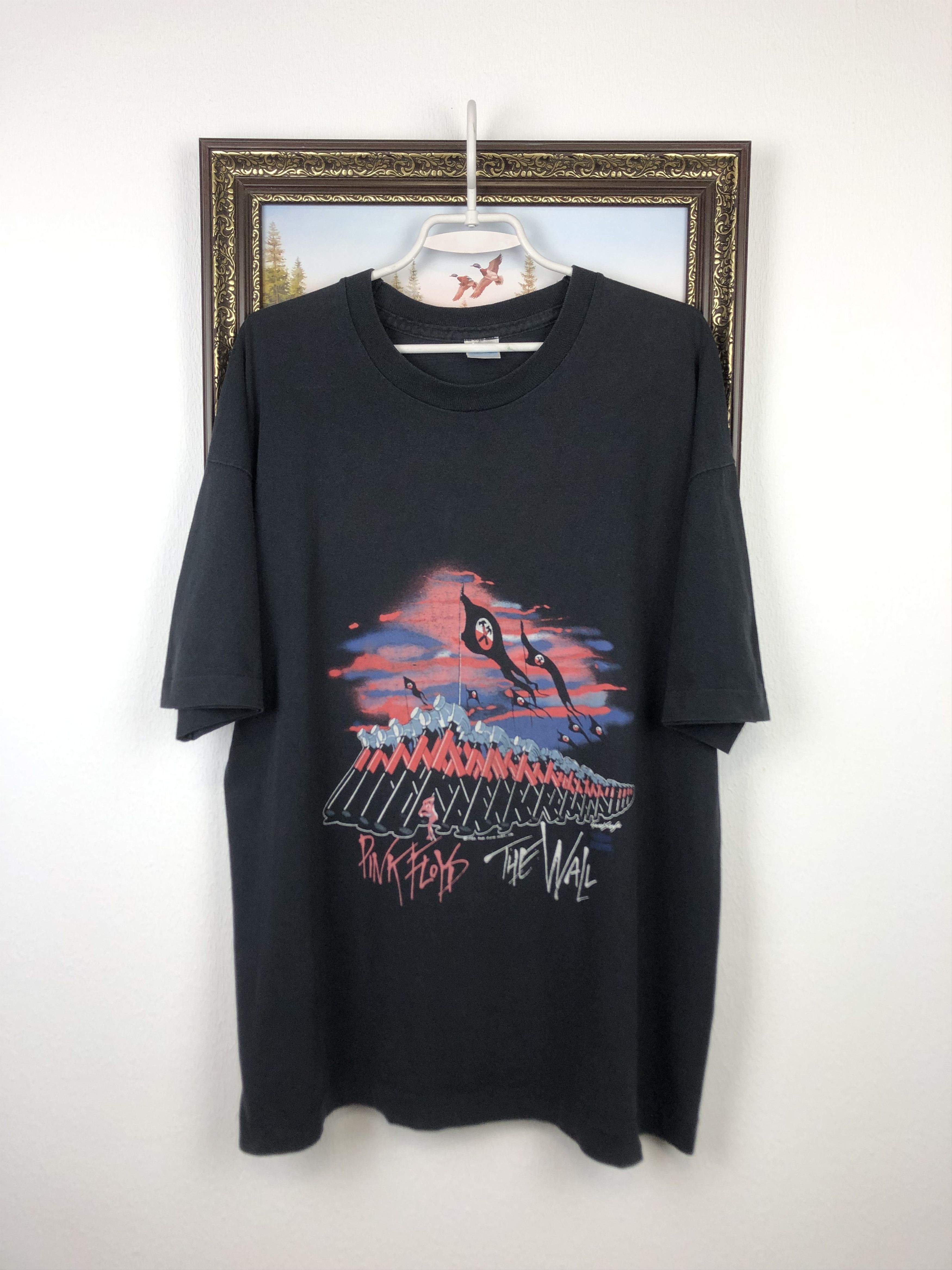 Vintage Vintage 80's Pink Floyd The Wall Marching Hammers Tee Shirt Size US XL / EU 56 / 4 - 1 Thumbnail