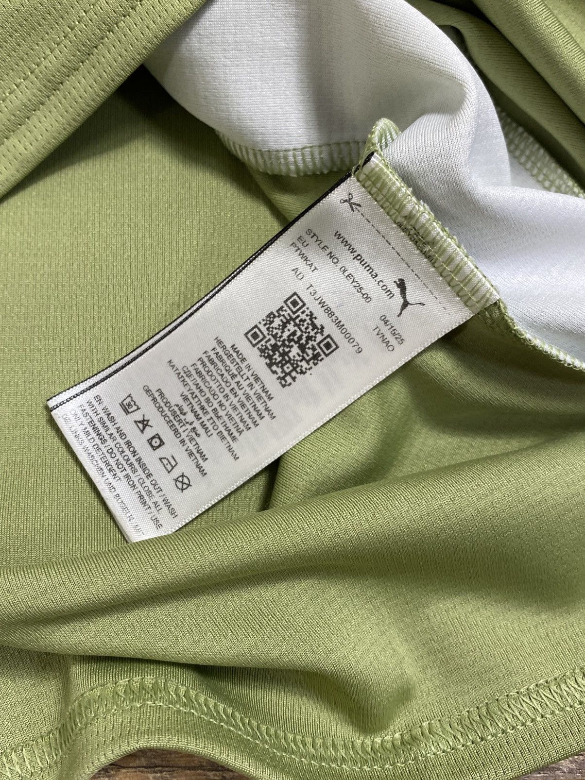 Puma Puma Leyton Orient FC Training Jersey - Size L - Olive Green Size US L / EU 52-54 / 3 - 7 Thumbnail