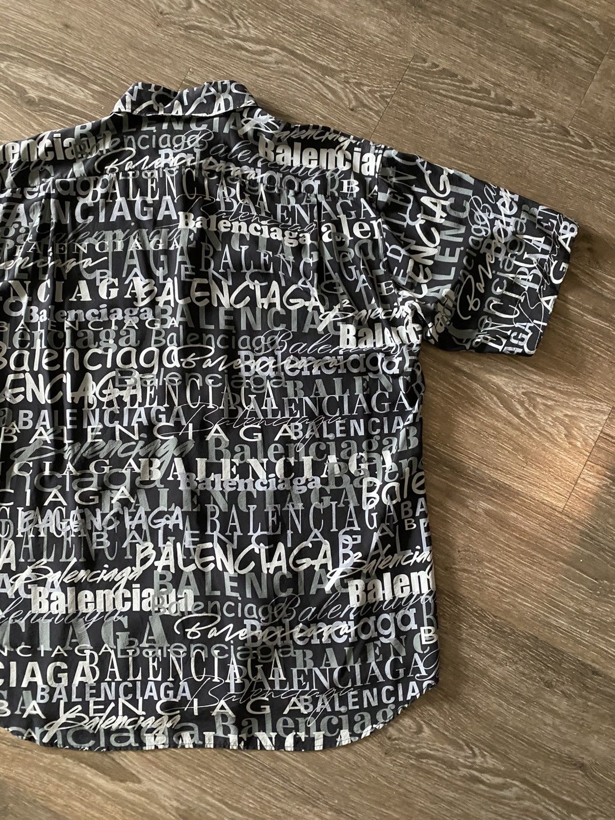 Balenciaga Balenciaga Button Up Size US XL / EU 56 / 4 - 5 Thumbnail