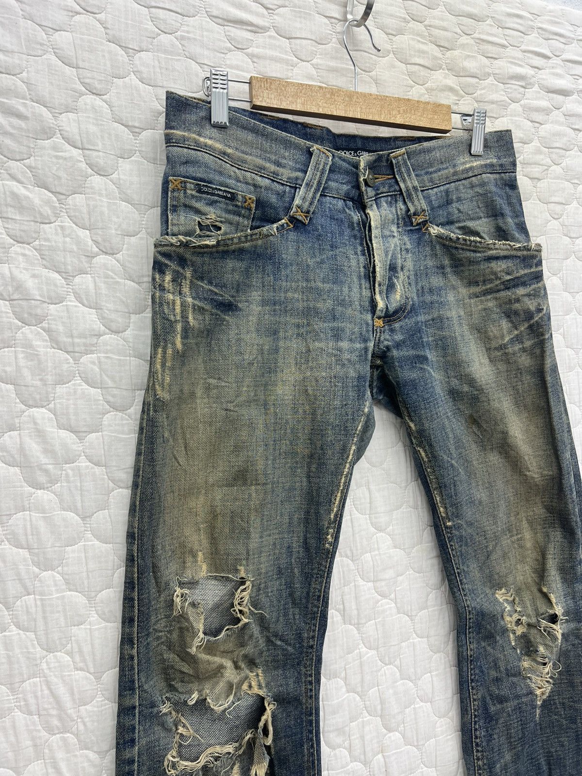 Dolce & Gabbana STEALS🔥🔥🔥DOLCE GABBANA BOOT CUT DISTRESS DENIM Size US 31 - 3 Thumbnail