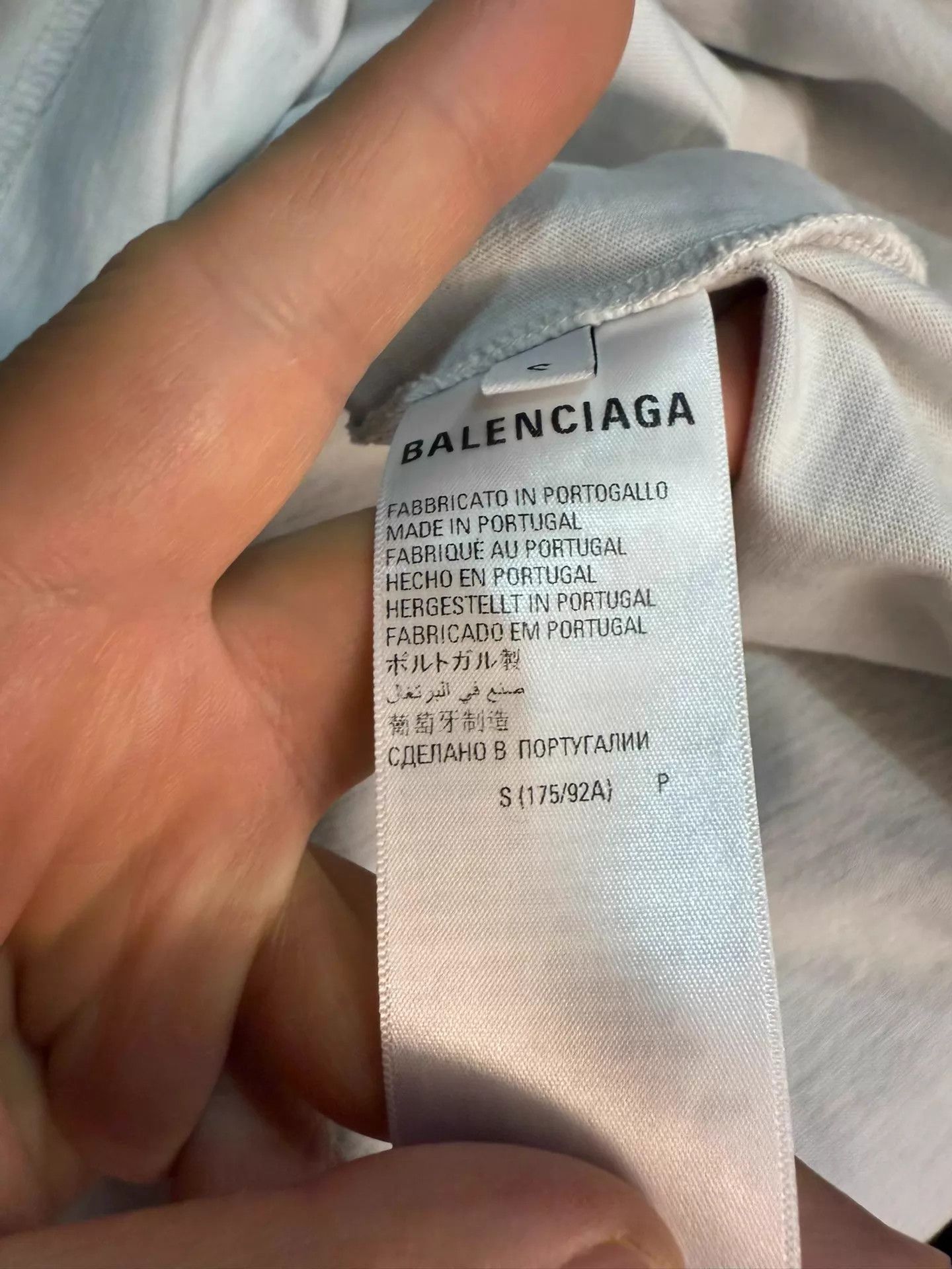 Balenciaga Balenciaga Distressed Big Logo S/S T-Shirt S (L/XL) Worn 2x Size US S / EU 44-46 / 1 - 6 Thumbnail