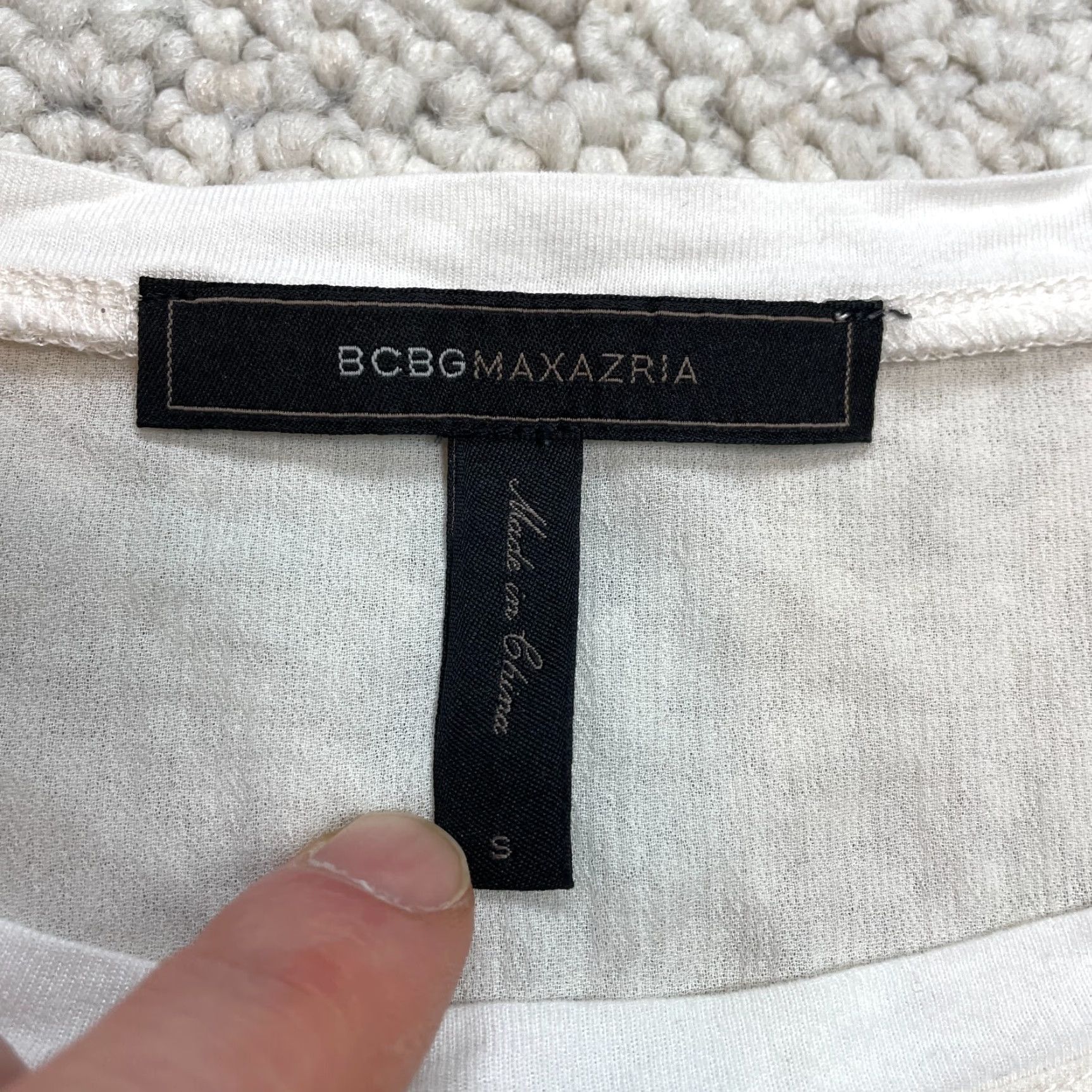 Bcbgmaxazria BCBGMAXAZRIA Shirt Womens Small White Casual Sleeve Soft Rayon Ladies Top Size S / US 4 / IT 40 - 2 Thumbnail