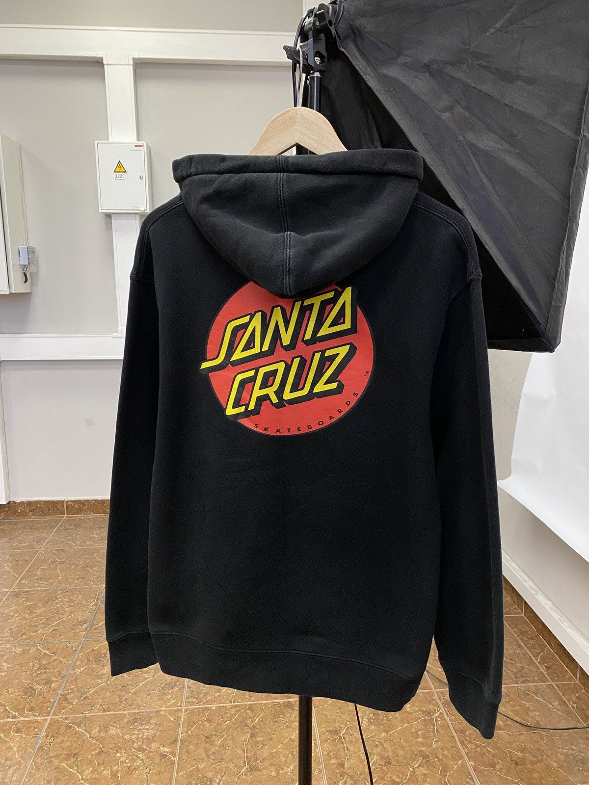 Santa Cruz Skateboards 🇺🇸 Vintage Y2K Santa Cruz Skateboards Hoodie Rare Retro Hype Size US S / EU 44-46 / 1 - 1 Thumbnail