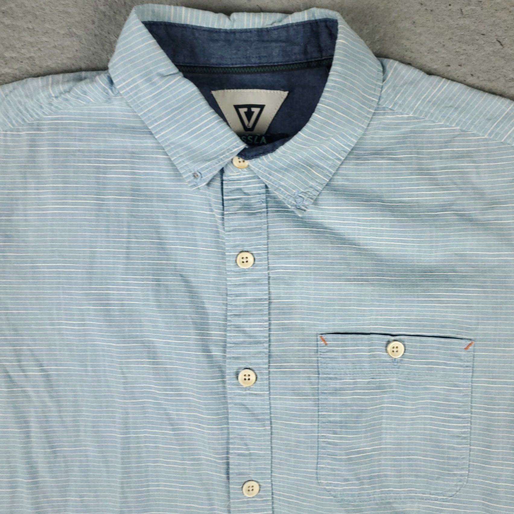 Vissla Vissla Shirt Size S Blue Striped Button-Up Short Sleeve Cotton Casual Preppy Modern American Colorful Mens Size US S / EU 44-46 / 1 - 2 Thumbnail