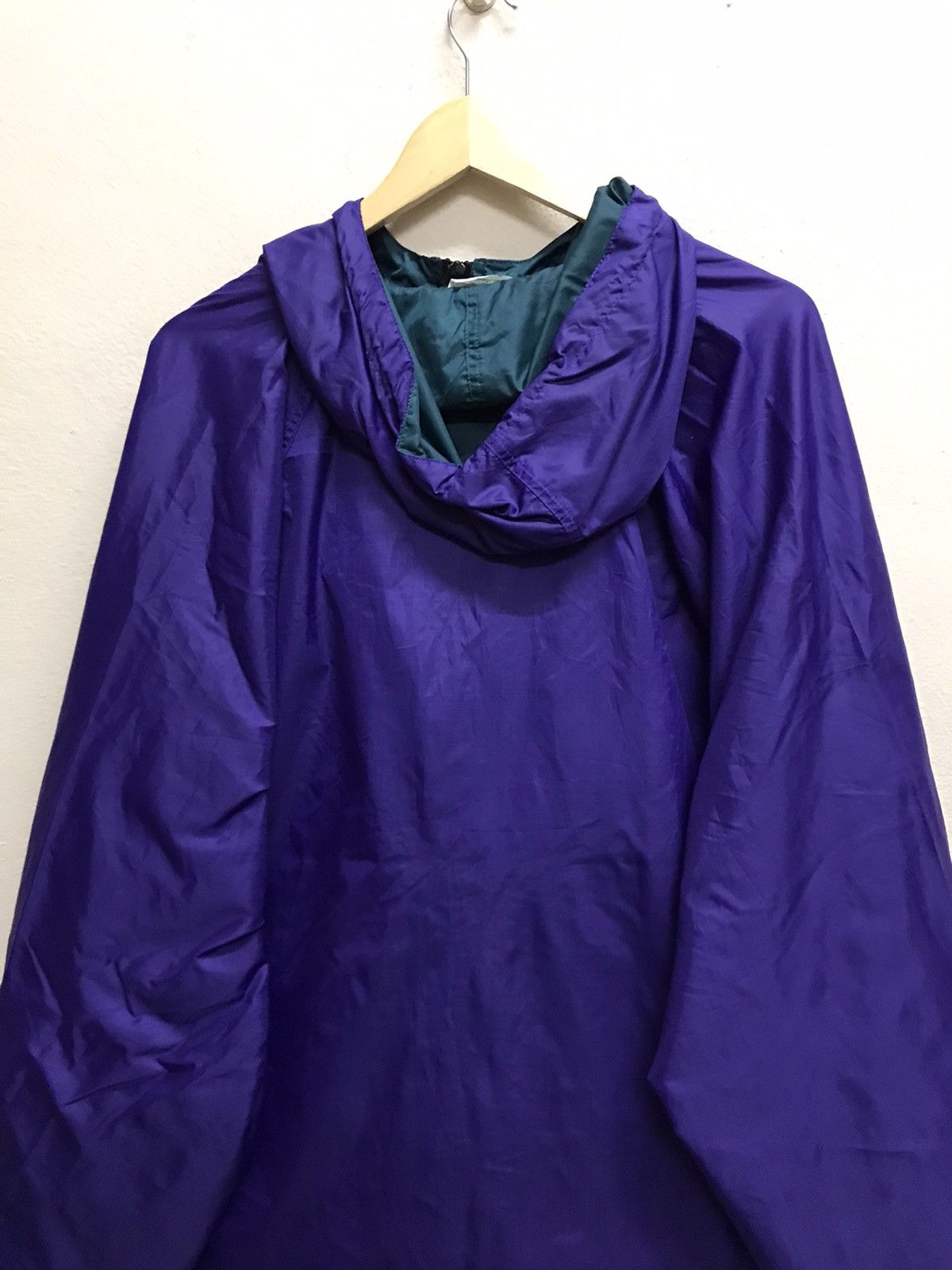 Helly Hansen Vintage Helly Hansen Small logo Windbreaker Jacket Size US XL / EU 56 / 4 - 18 Thumbnail