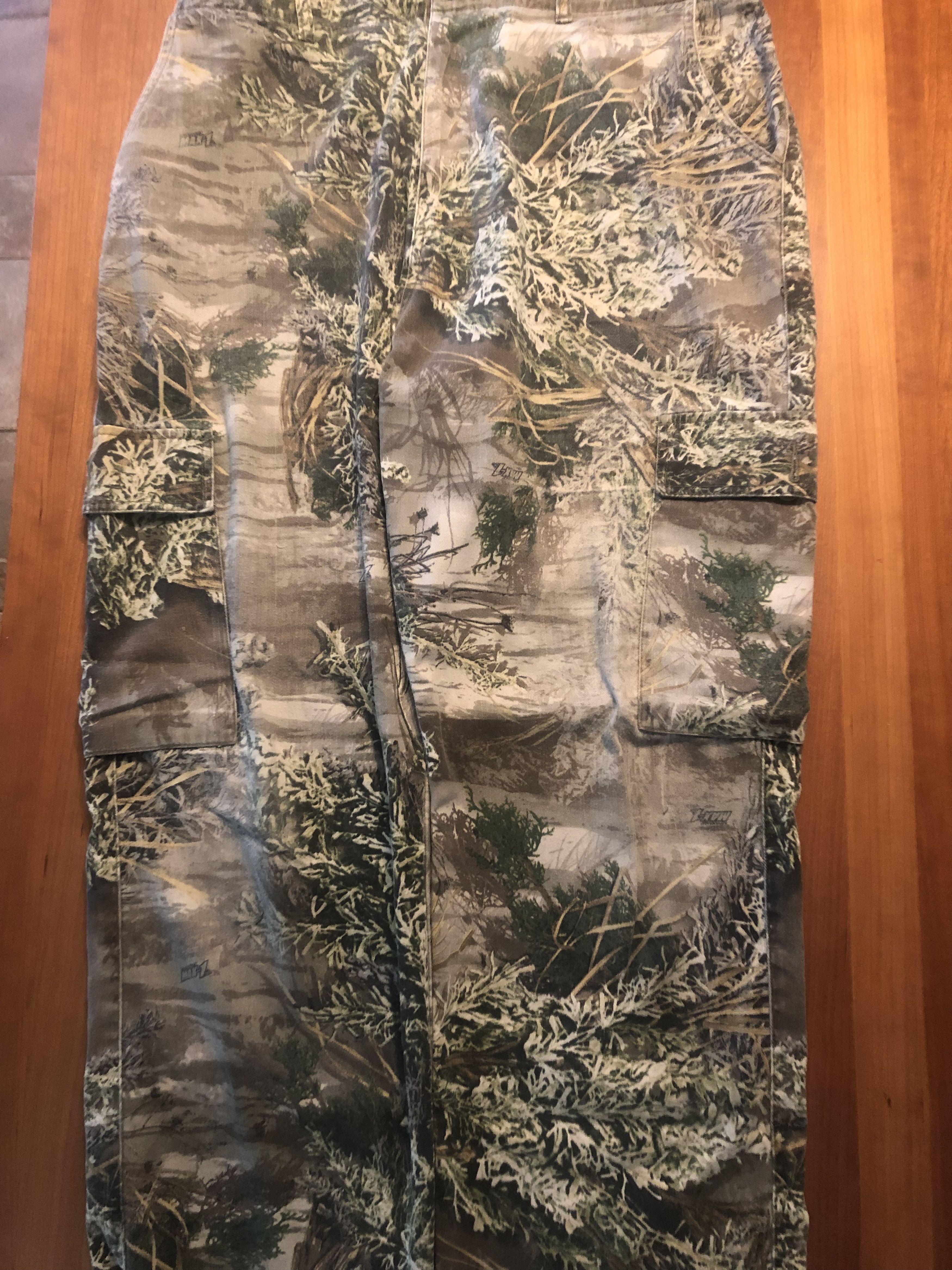 Cabelas × Vintage Vintage Cabelas Real Tree Cargo Pants 33 Size US 33 - 1 Thumbnail