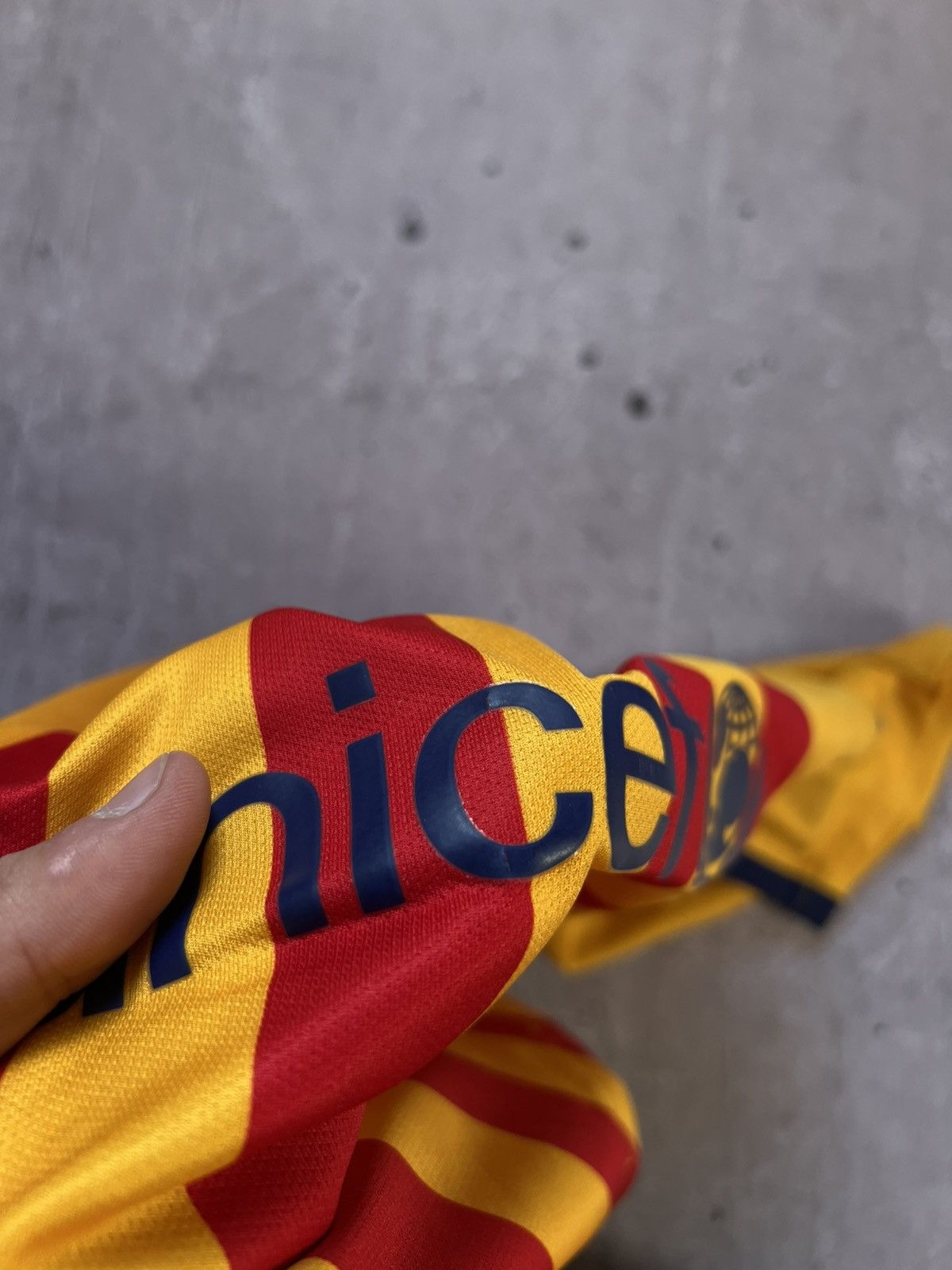 Nike BARCELONA 2015/2016 SHIRT NIKE SOCCER JERSEY SIZE M Size US M / EU 48-50 / 2 - 16 Thumbnail
