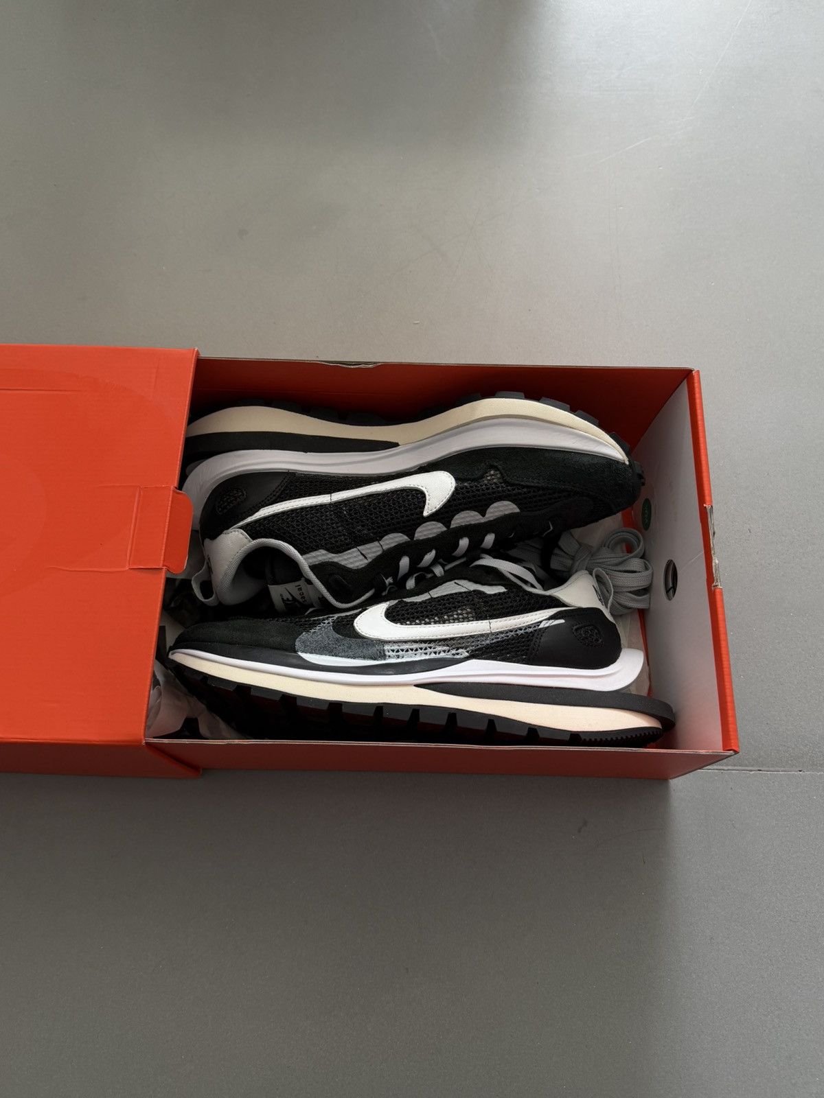 Nike × Sacai Nike Vaporwaffle Sacai Black White Size US 10 / EU 43 - 10 Thumbnail