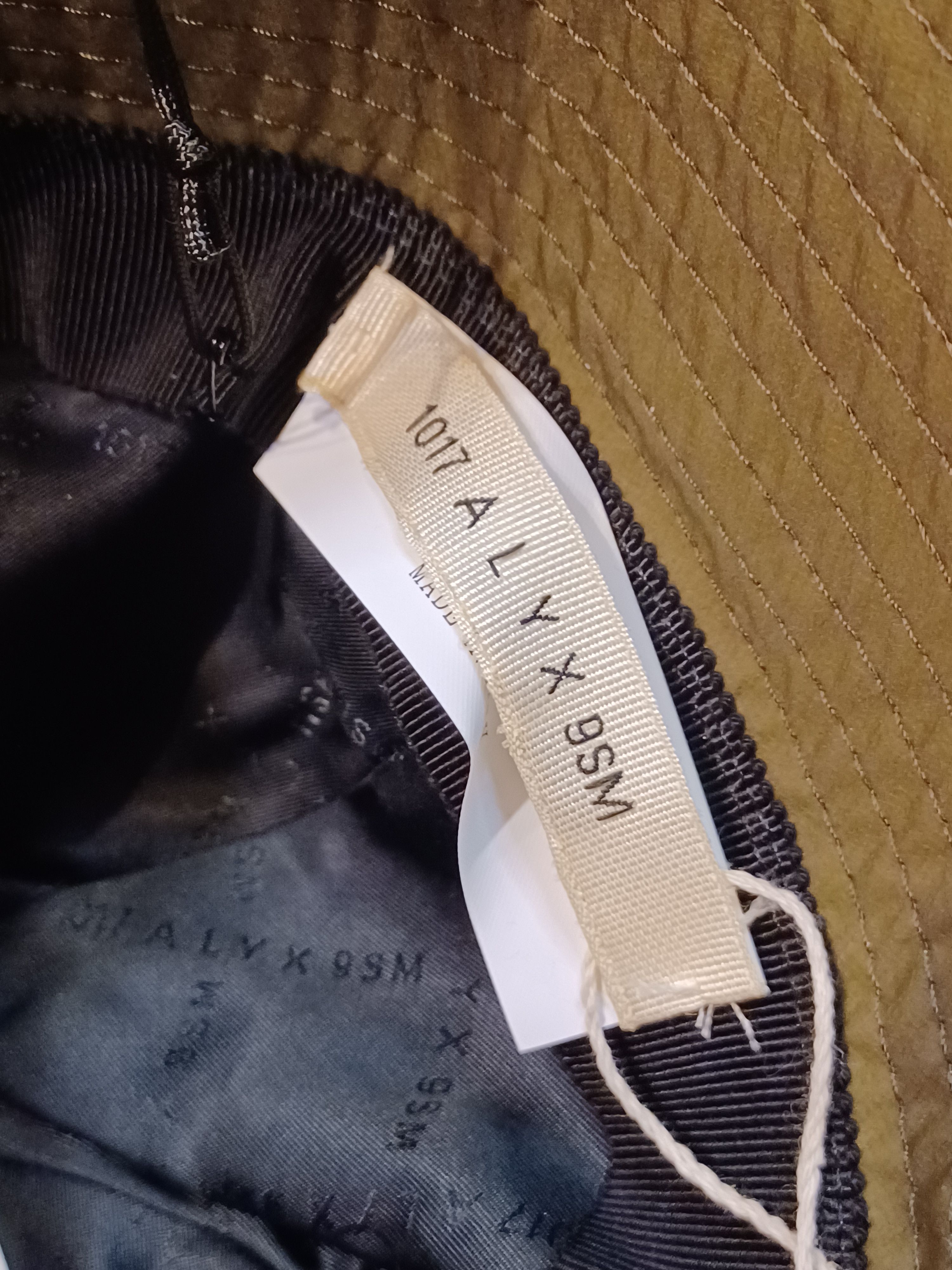 1017 ALYX 9SM × Alyx DSWT 1017 ALYX 9SM Buckle Bucket Hat Cap Military Green Size ONE SIZE - 3 Thumbnail