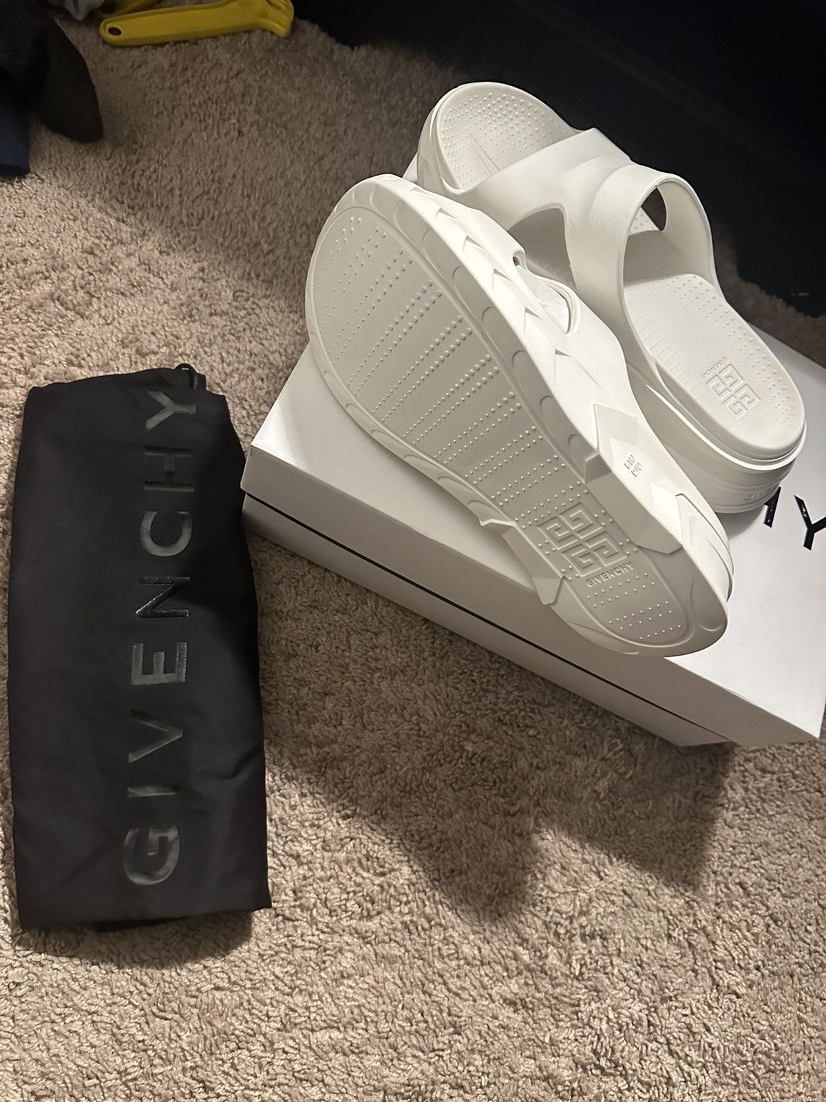 Givenchy Marshmallow Sandals Off White Size US 8 / EU 41 - 3 Thumbnail