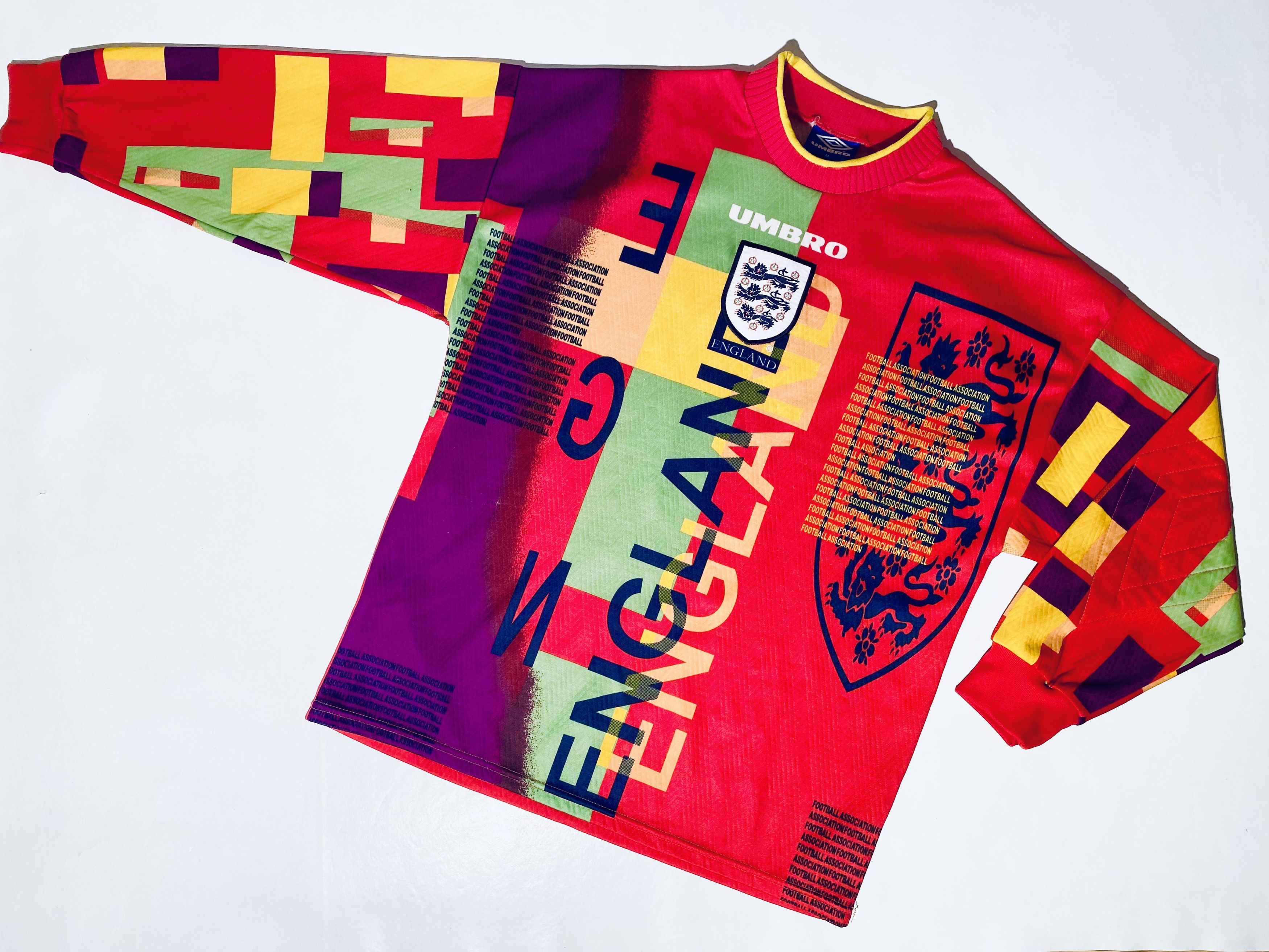 Umbro × Vintage England Away Goalkeeper Euro 96 Football Shirt Jersey Size US M / EU 48-50 / 2 - 4 Thumbnail