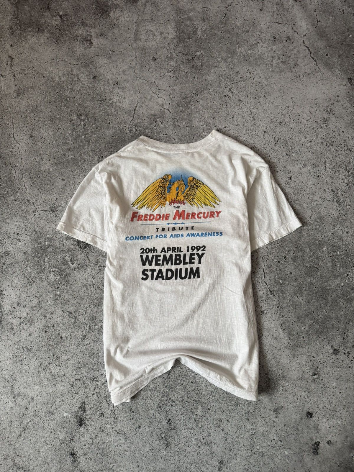Band Tees 1992 Vintage Queen Freddie Mercury Tribute Concert T-Shirt Size US L / EU 52-54 / 3 - 2 Thumbnail