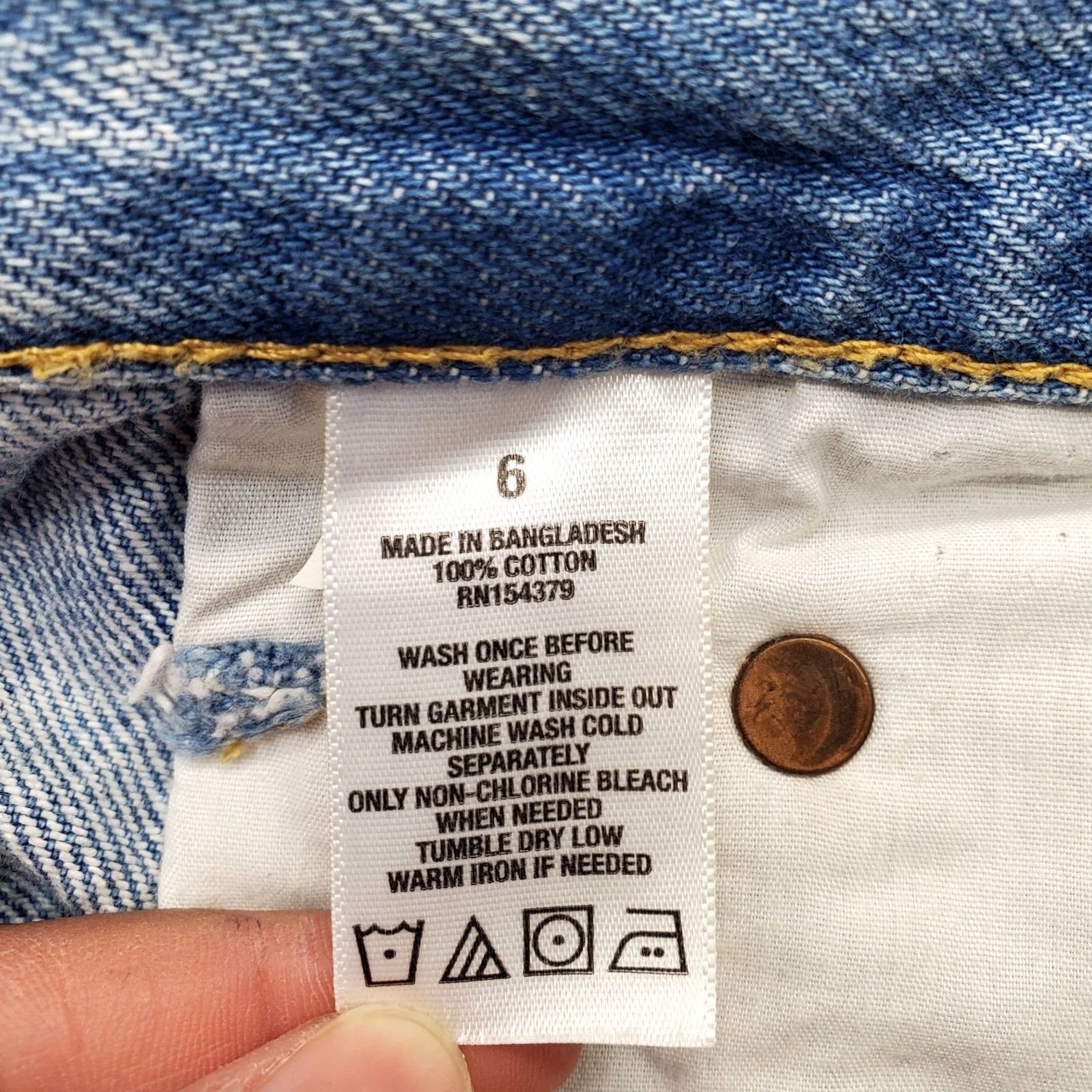 Vintage Aéropostale Womens 6 Blue Distressed High Rise Cut-Off Shorts Button Fly Size 28" / US 6 / IT 42 - 7 Thumbnail